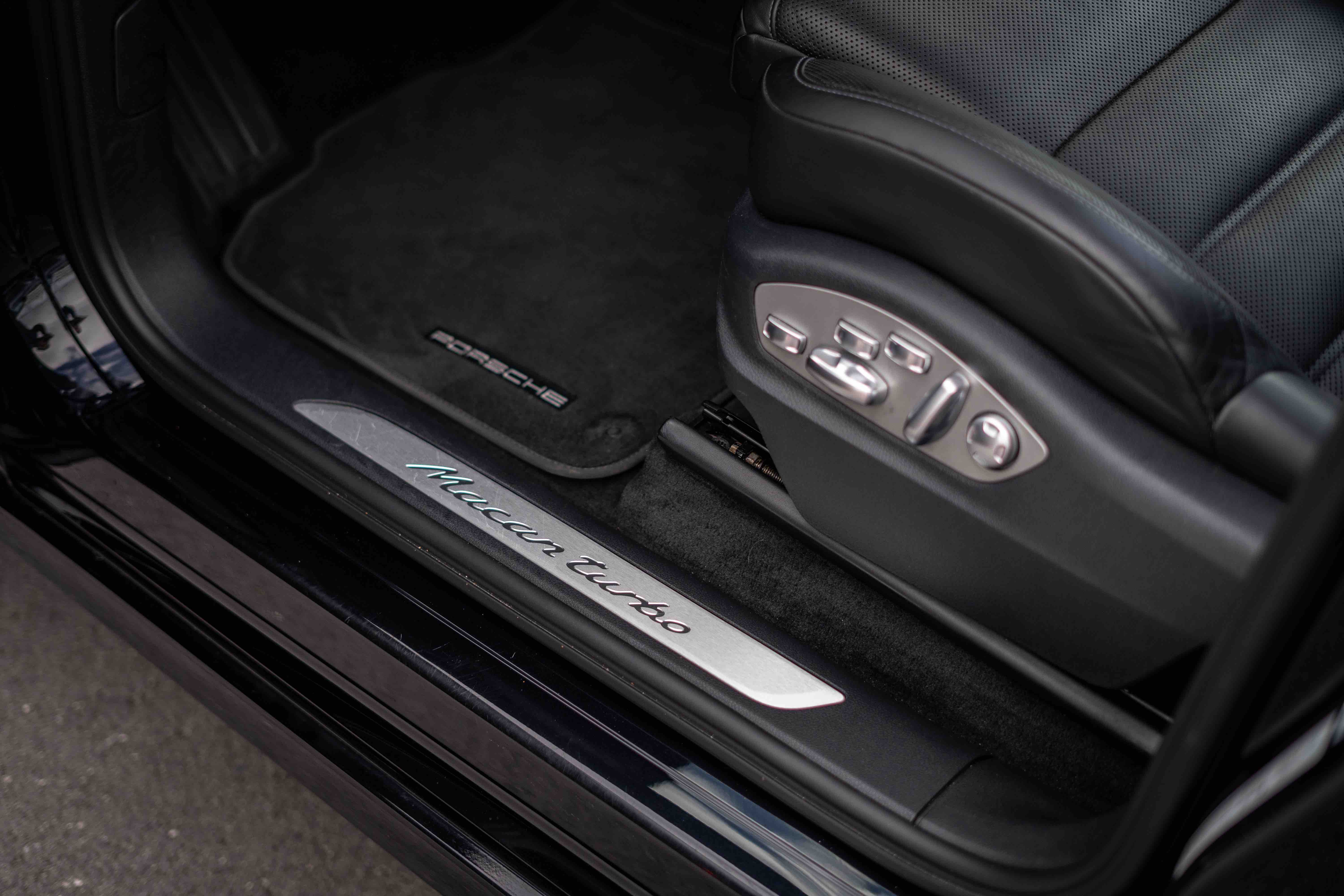 PORSCHE MACAN 3.6 V6 TURBO