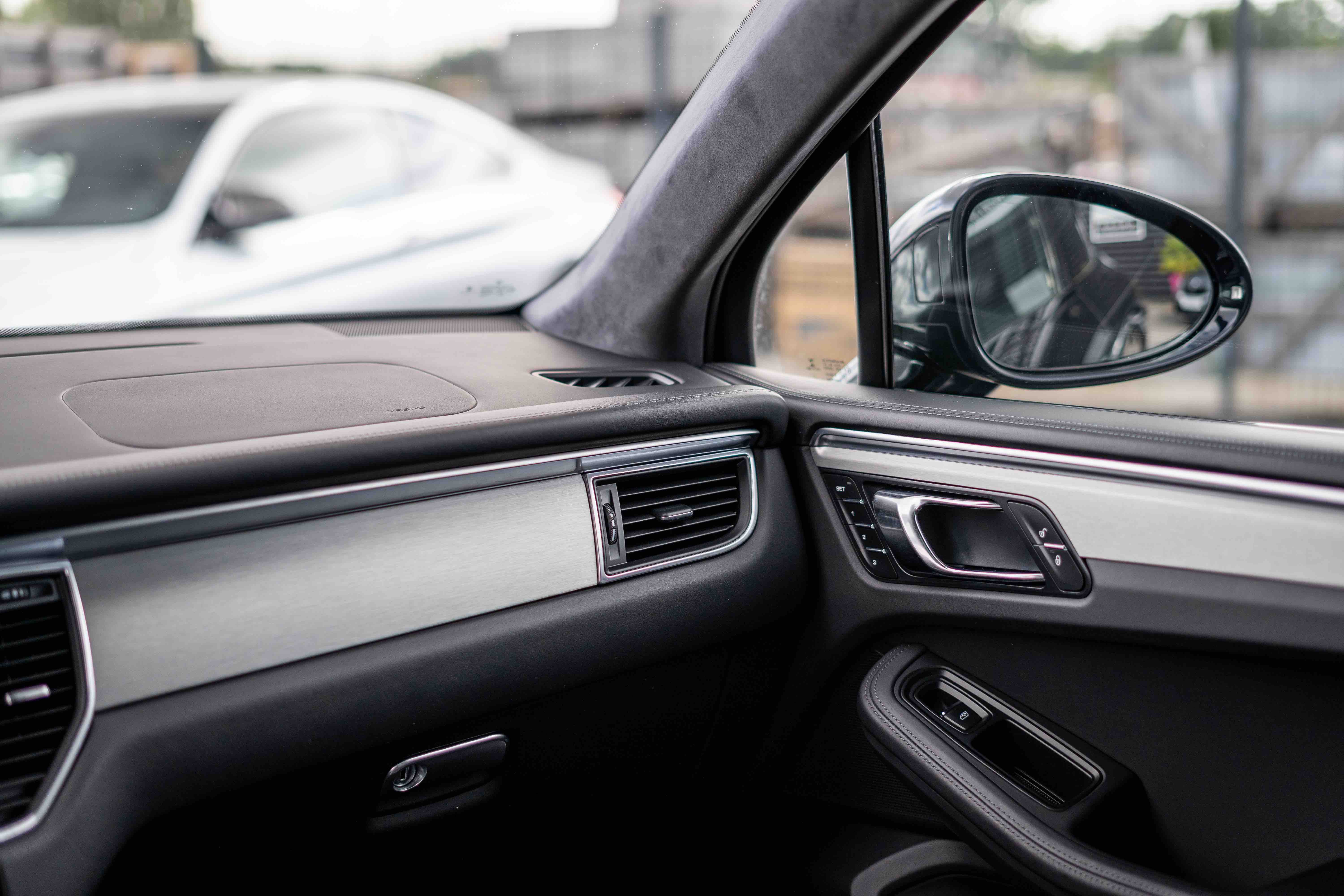 PORSCHE MACAN 3.6 V6 TURBO