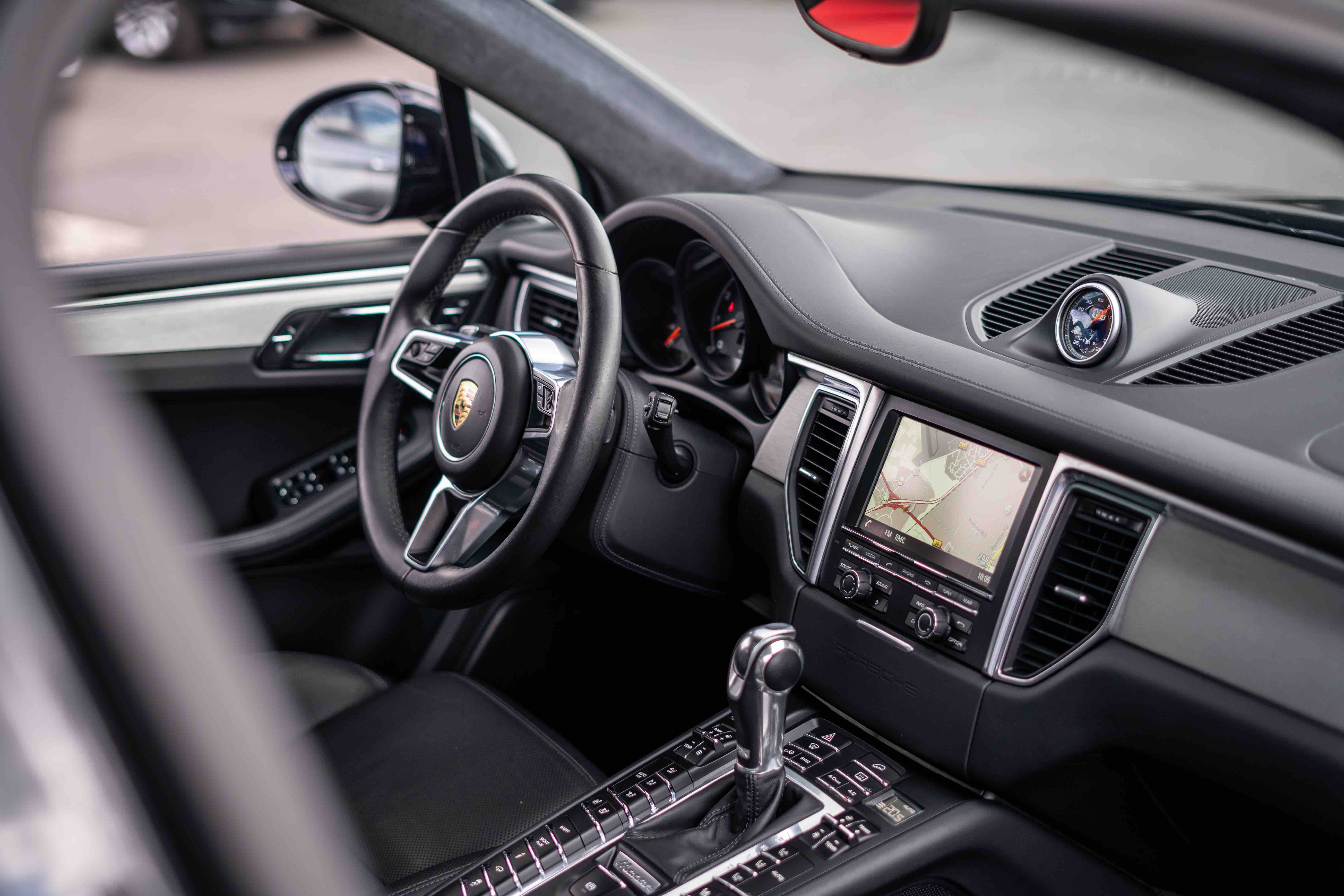 PORSCHE MACAN 3.6 V6 TURBO