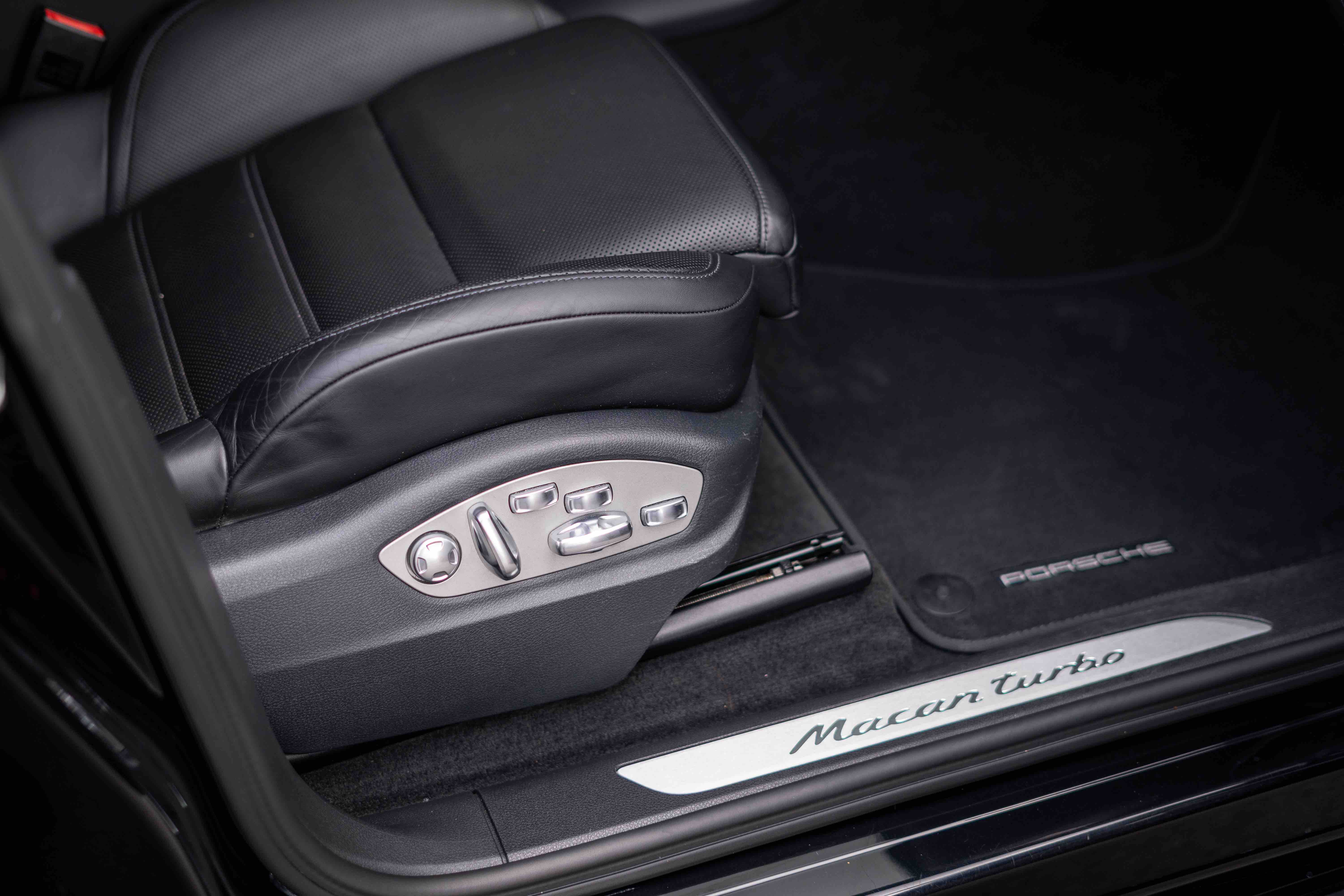 PORSCHE MACAN 3.6 V6 TURBO
