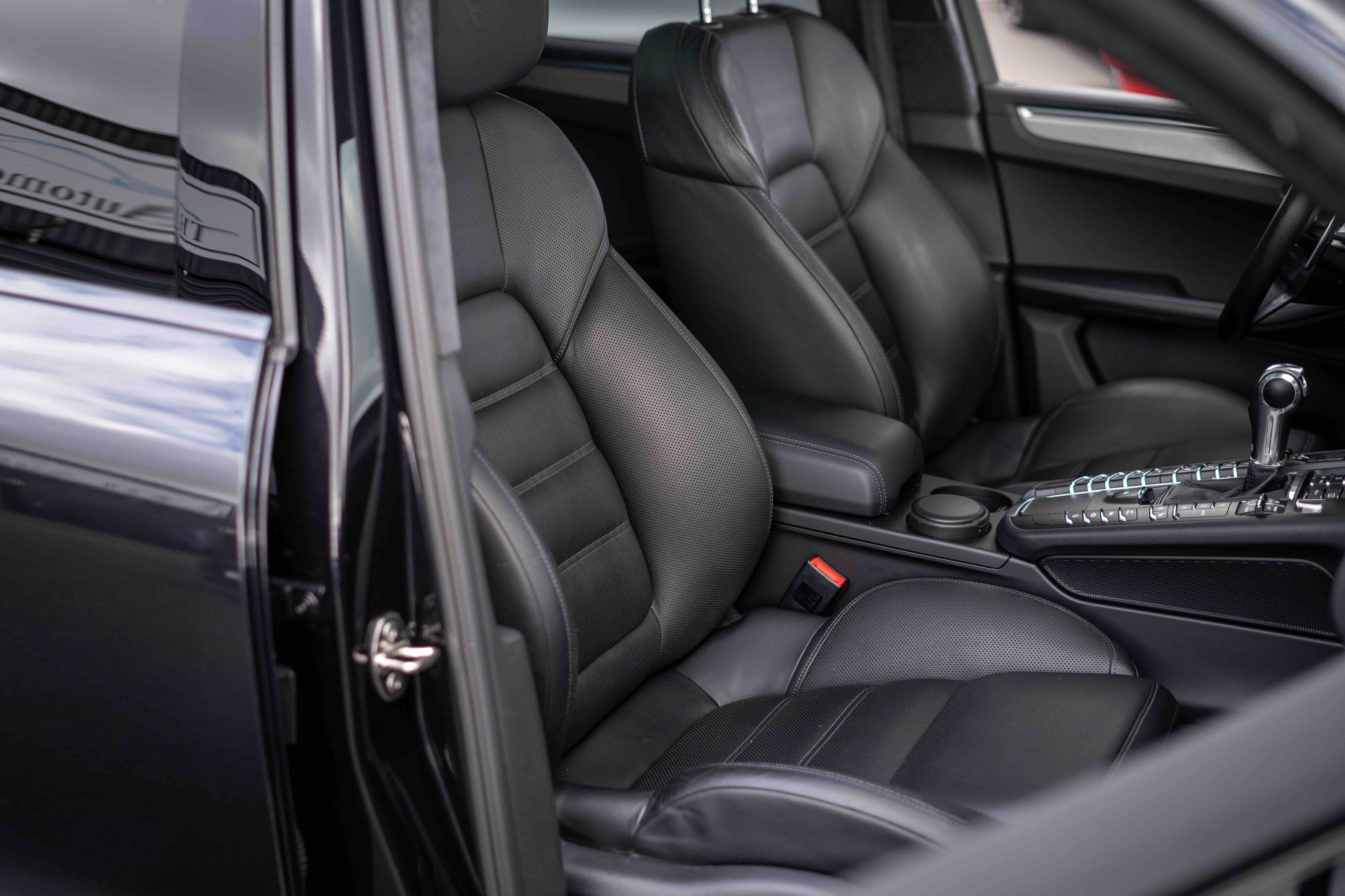 PORSCHE MACAN 3.6 V6 TURBO