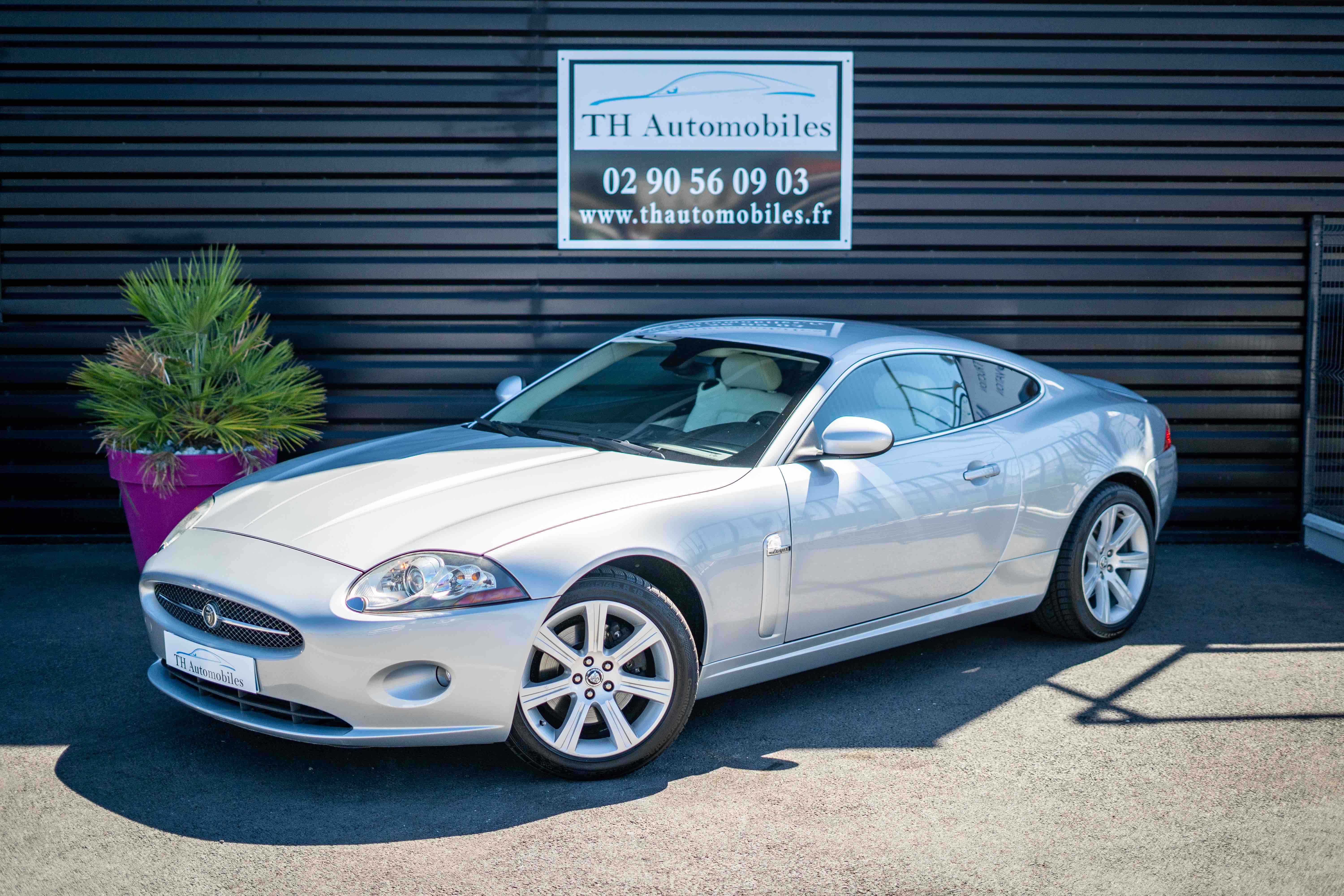 JAGUAR XK COUPE 4.2 V8