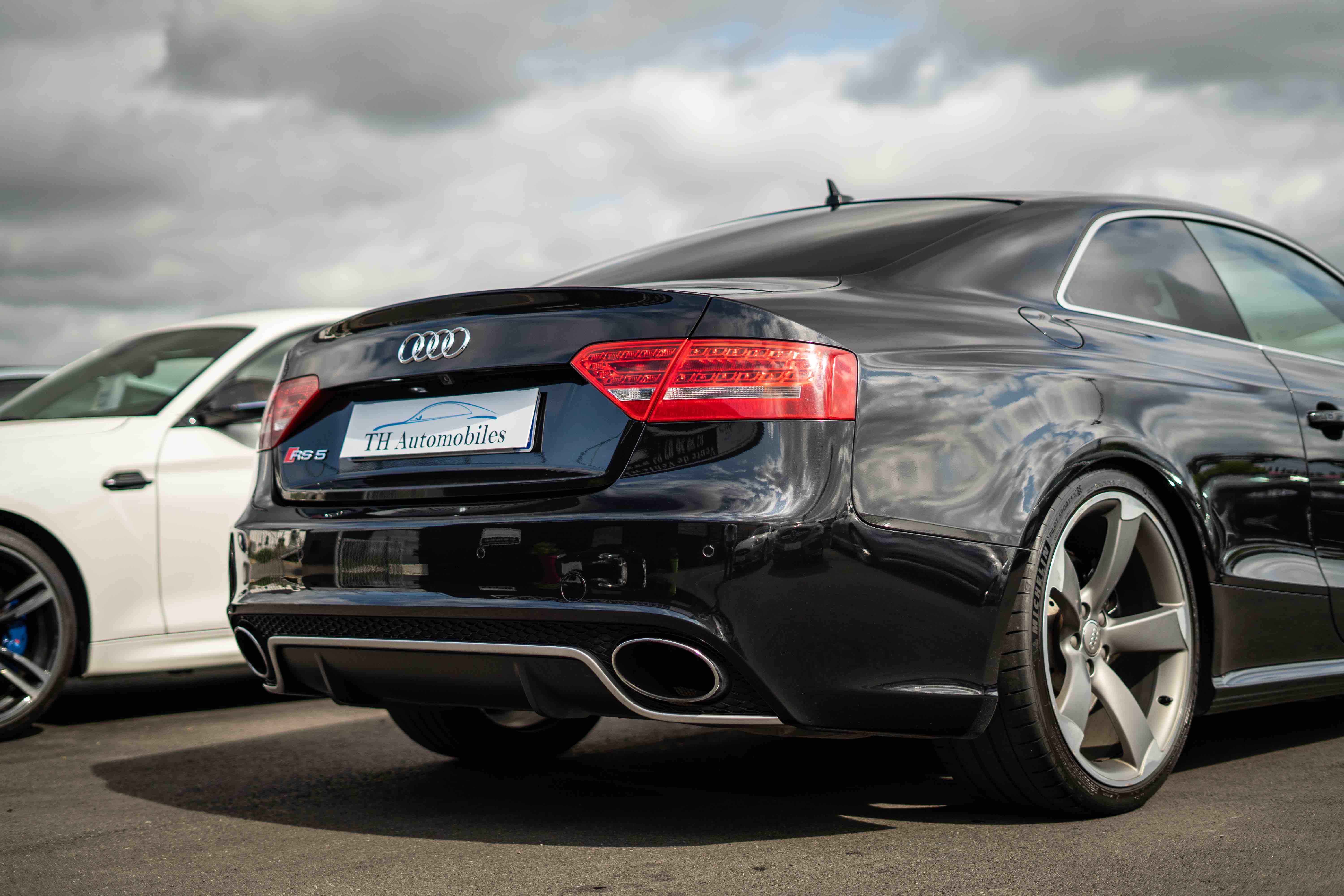 AUDI RS5 (2) 4.2 V8 