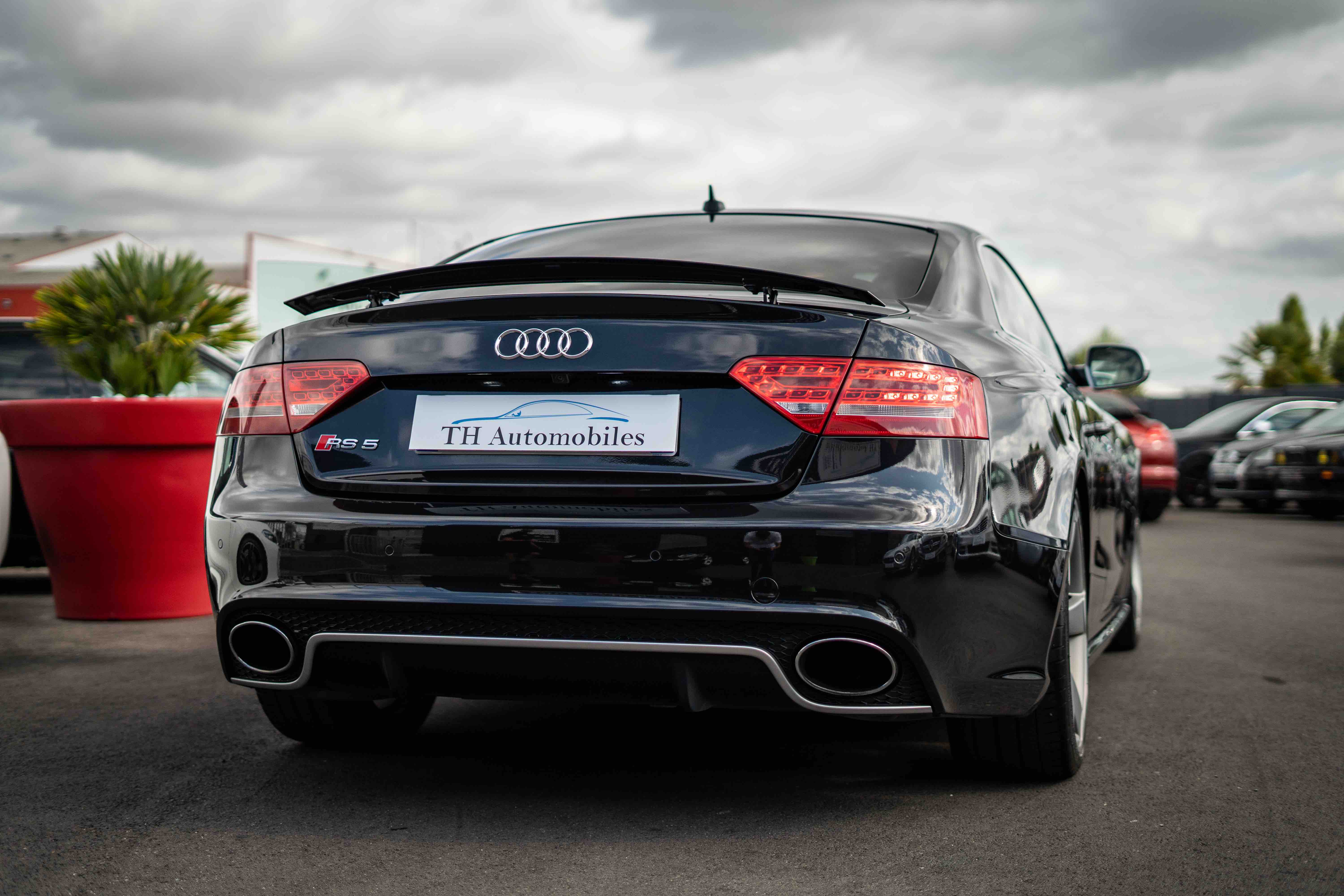 AUDI RS5 (2) 4.2 V8 