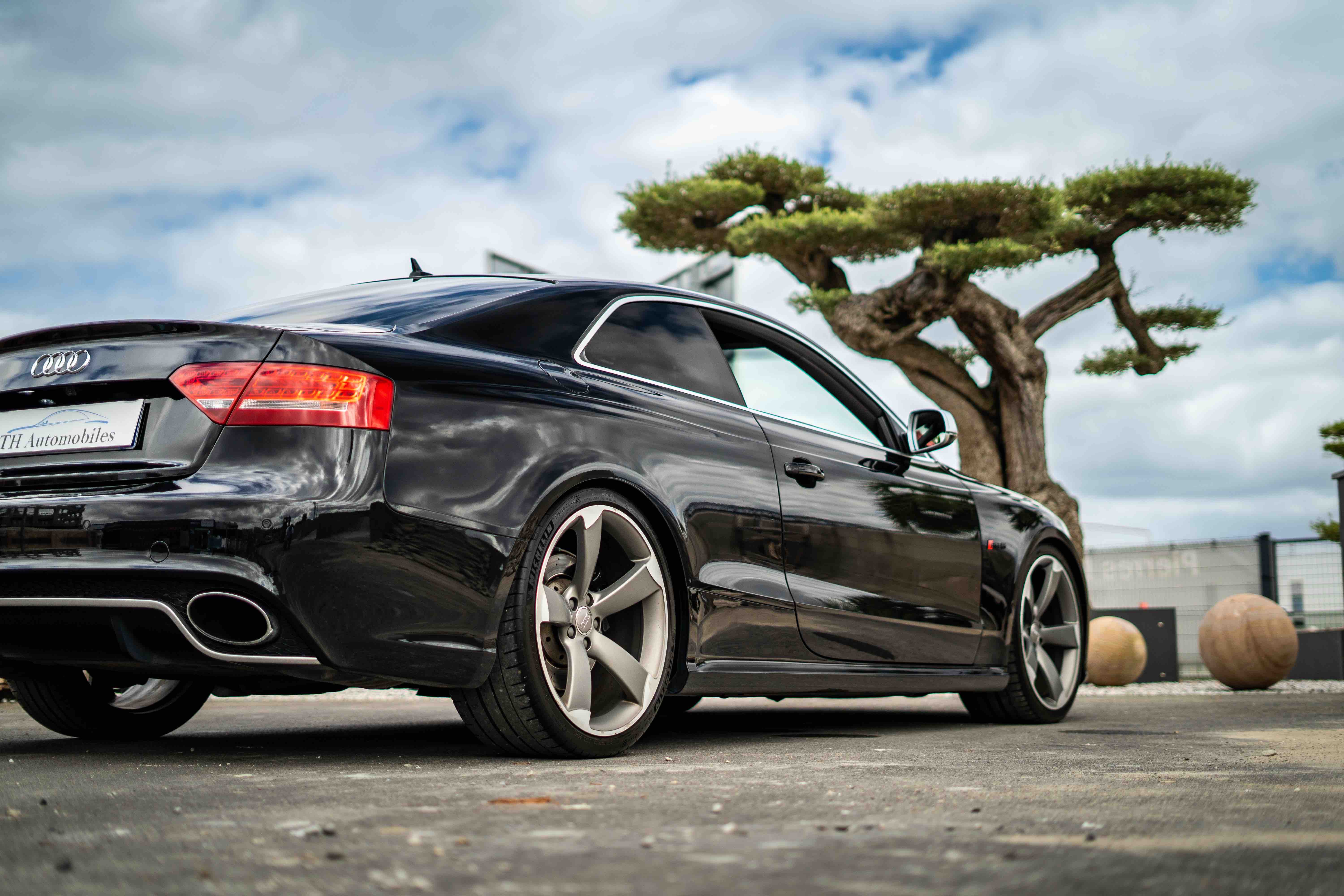 AUDI RS5 (2) 4.2 V8 