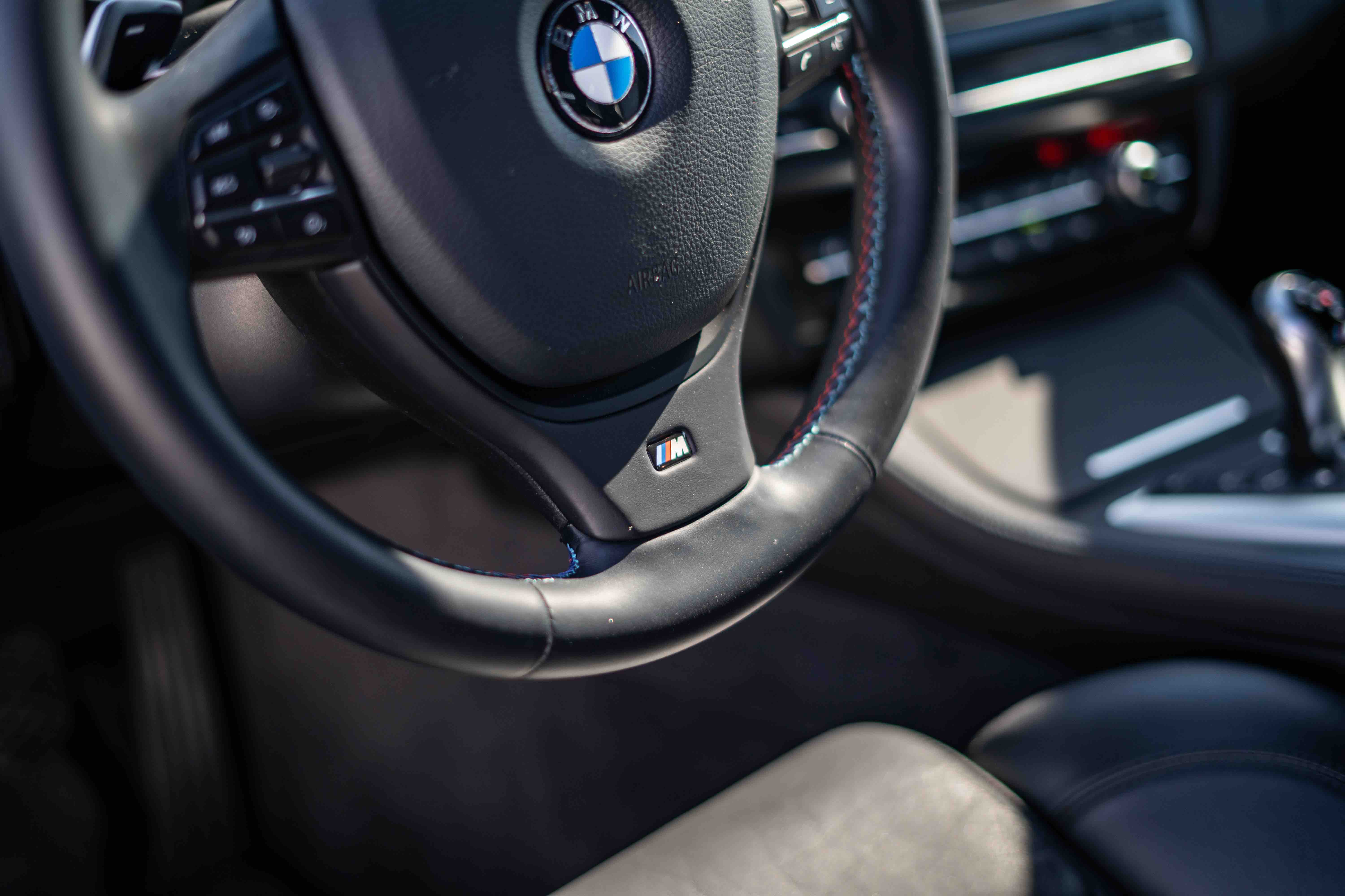 BMW SERIE 5 (F10) M5 4.4 V8 BITURBO 560 ch
