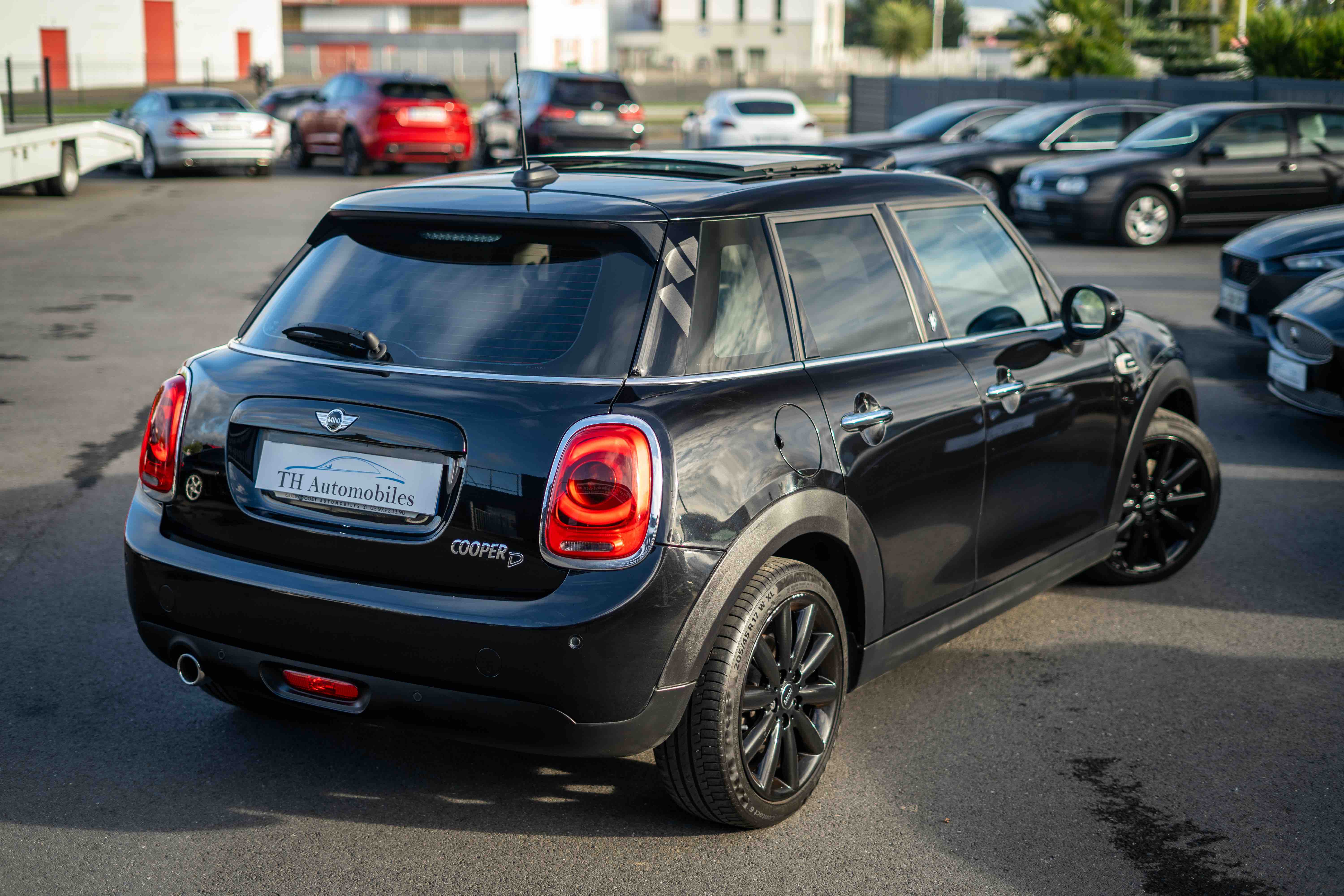 MINI COOPER D 116ch EDITION BLACKFRIARS BVA7 5P