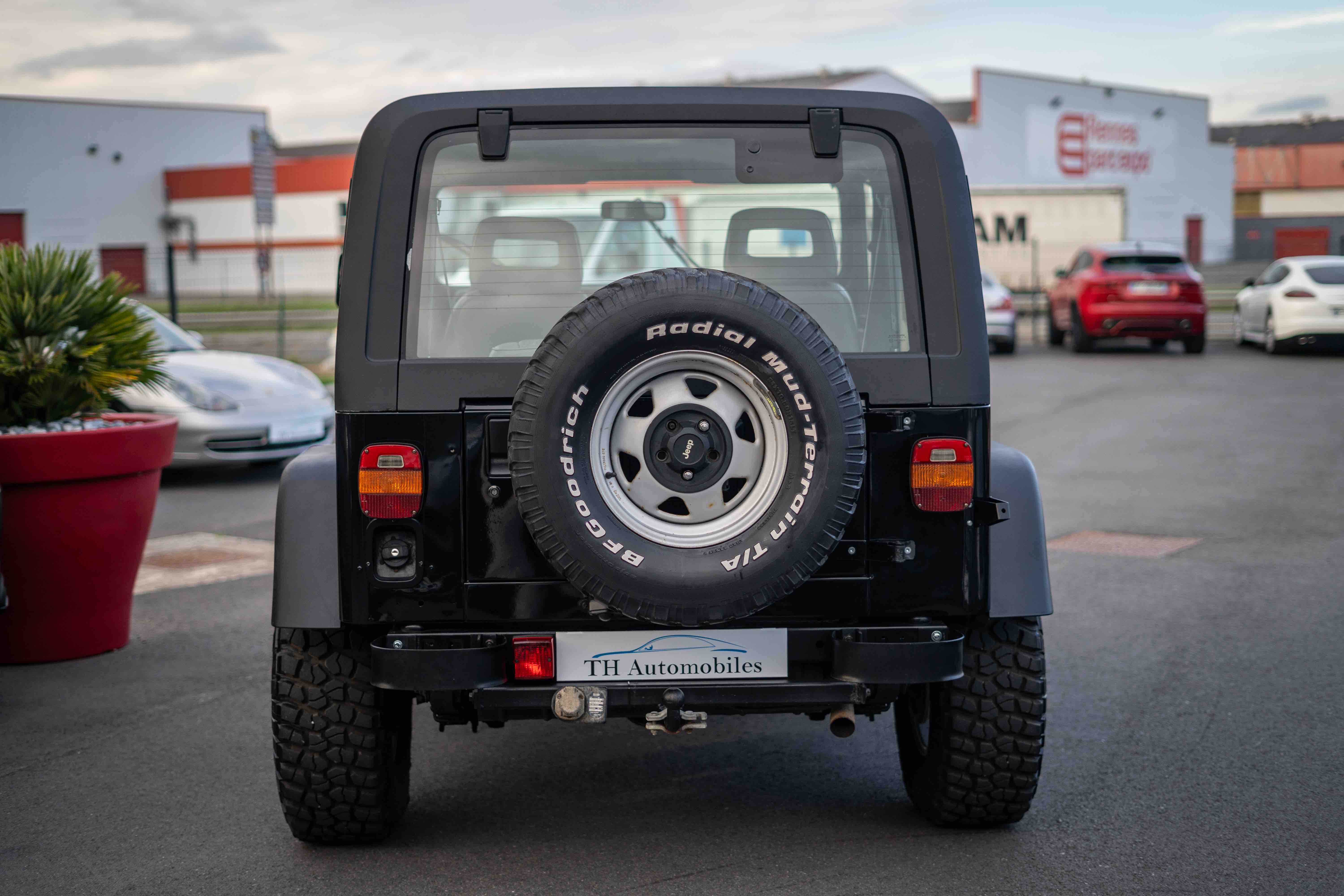 JEEP WRANGLER SAHARA 4.0 6 CYLINDRES