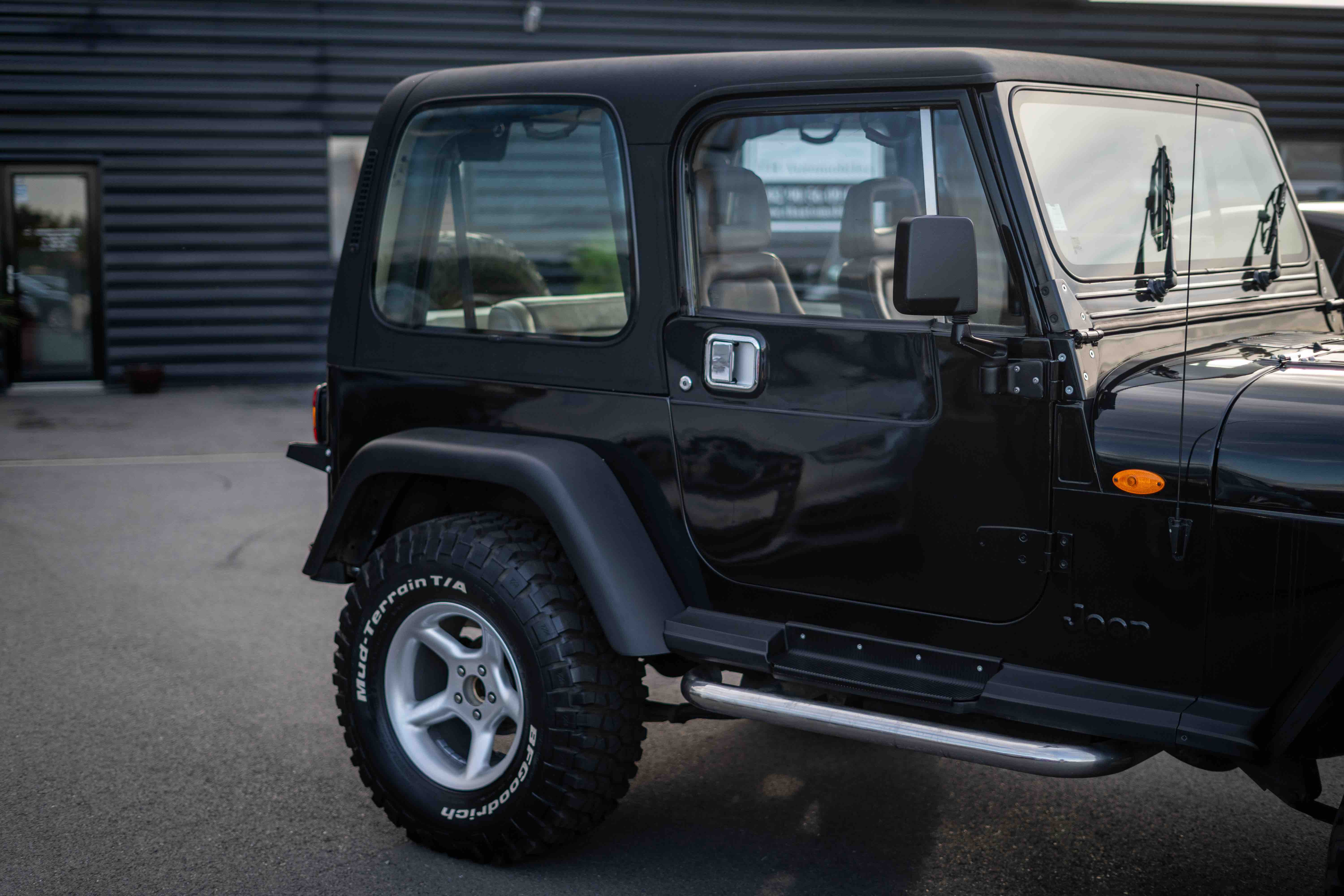 JEEP WRANGLER SAHARA 4.0 6 CYLINDRES