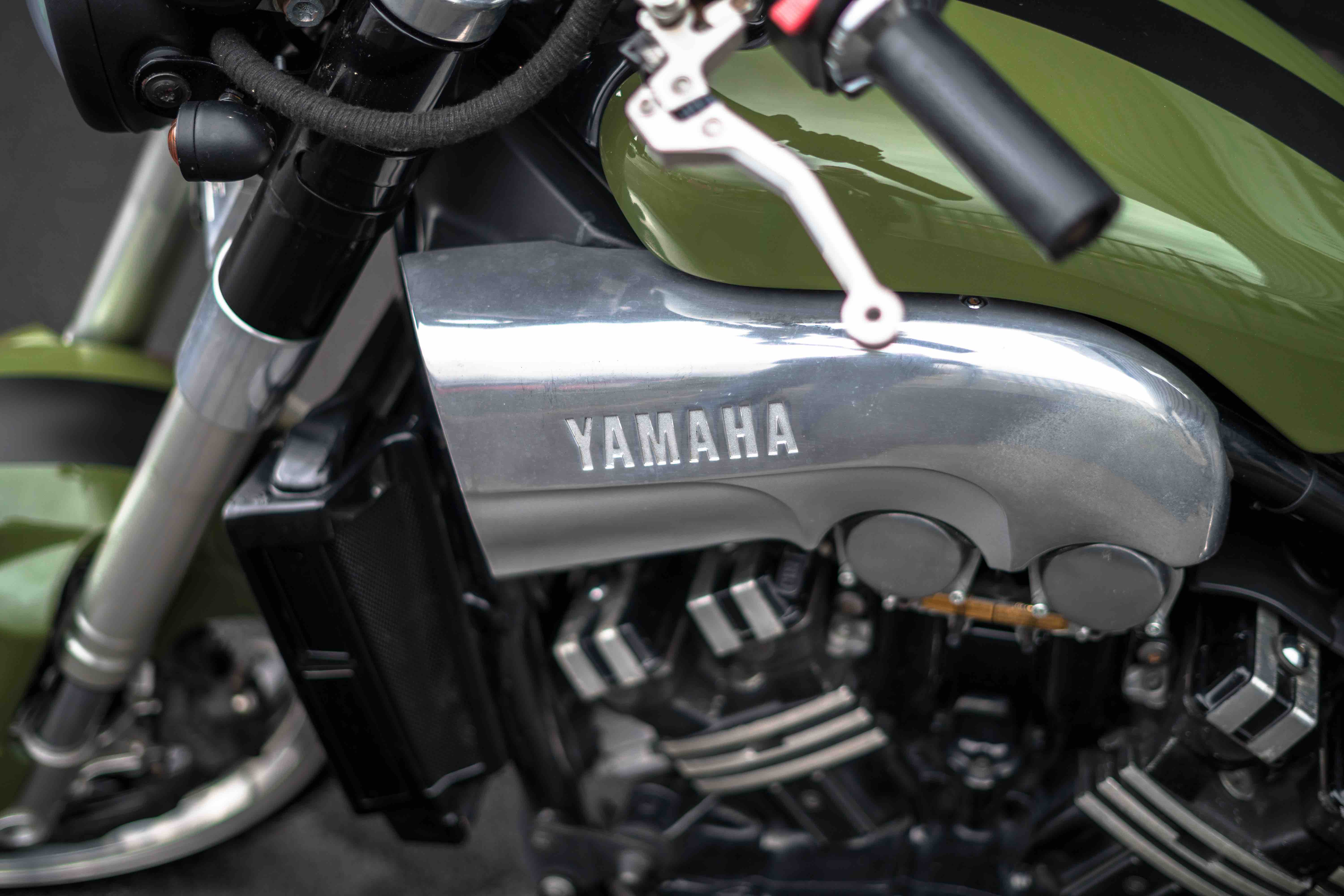 YAMAHA 1200 V-MAX