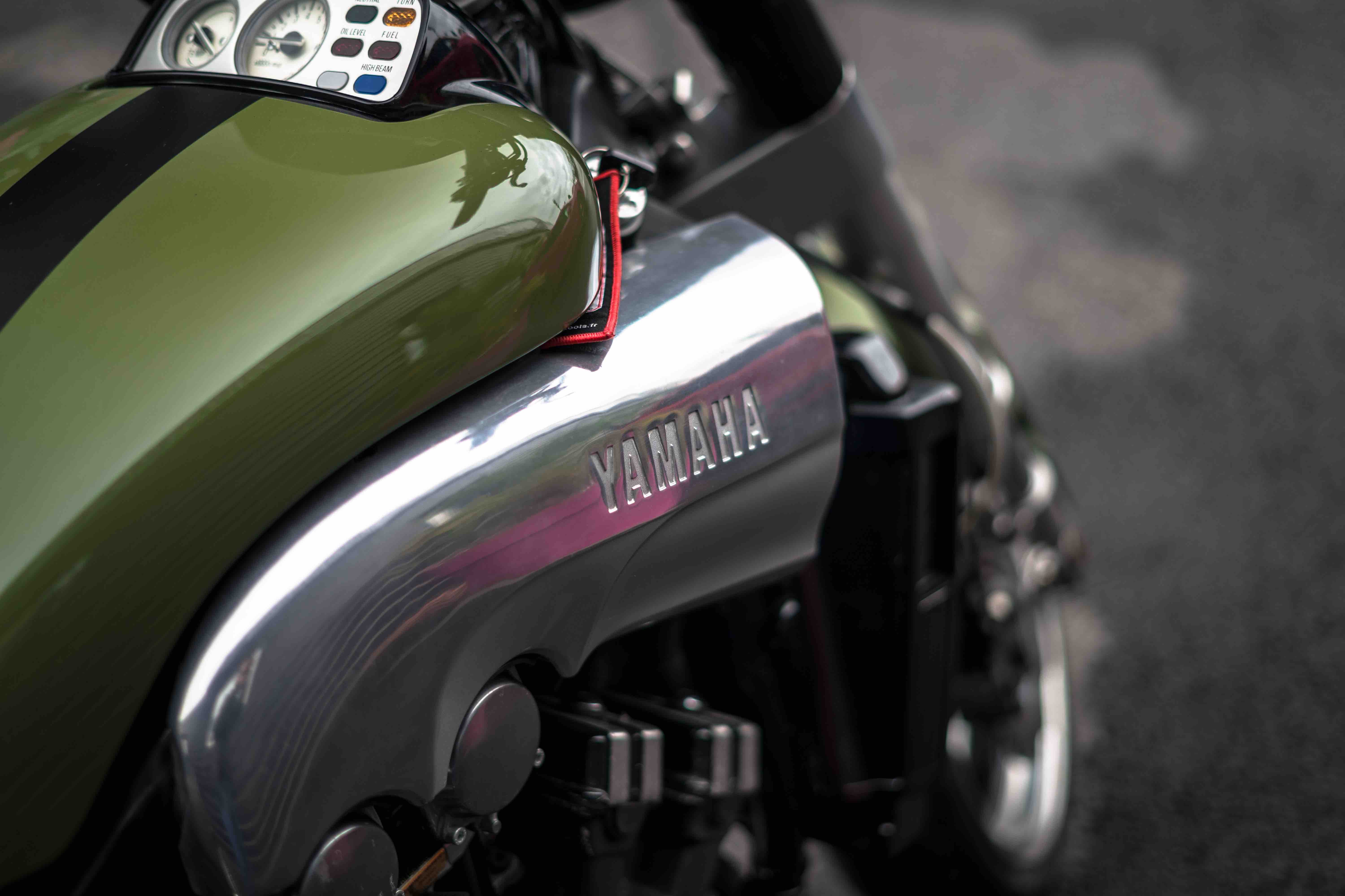 YAMAHA 1200 V-MAX