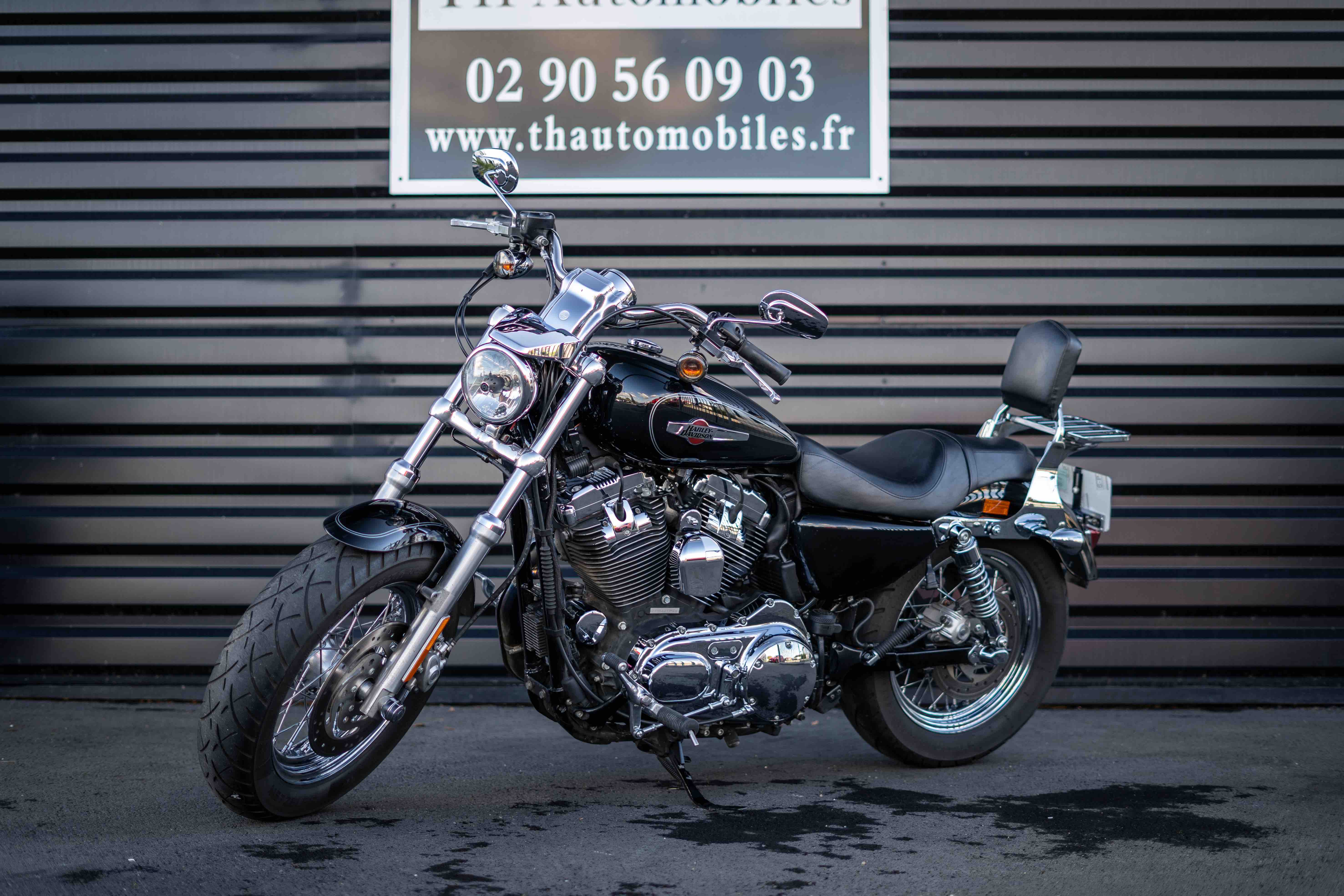 HARLEY-DAVIDSON Sportster XL 1200 C Custom Noir 