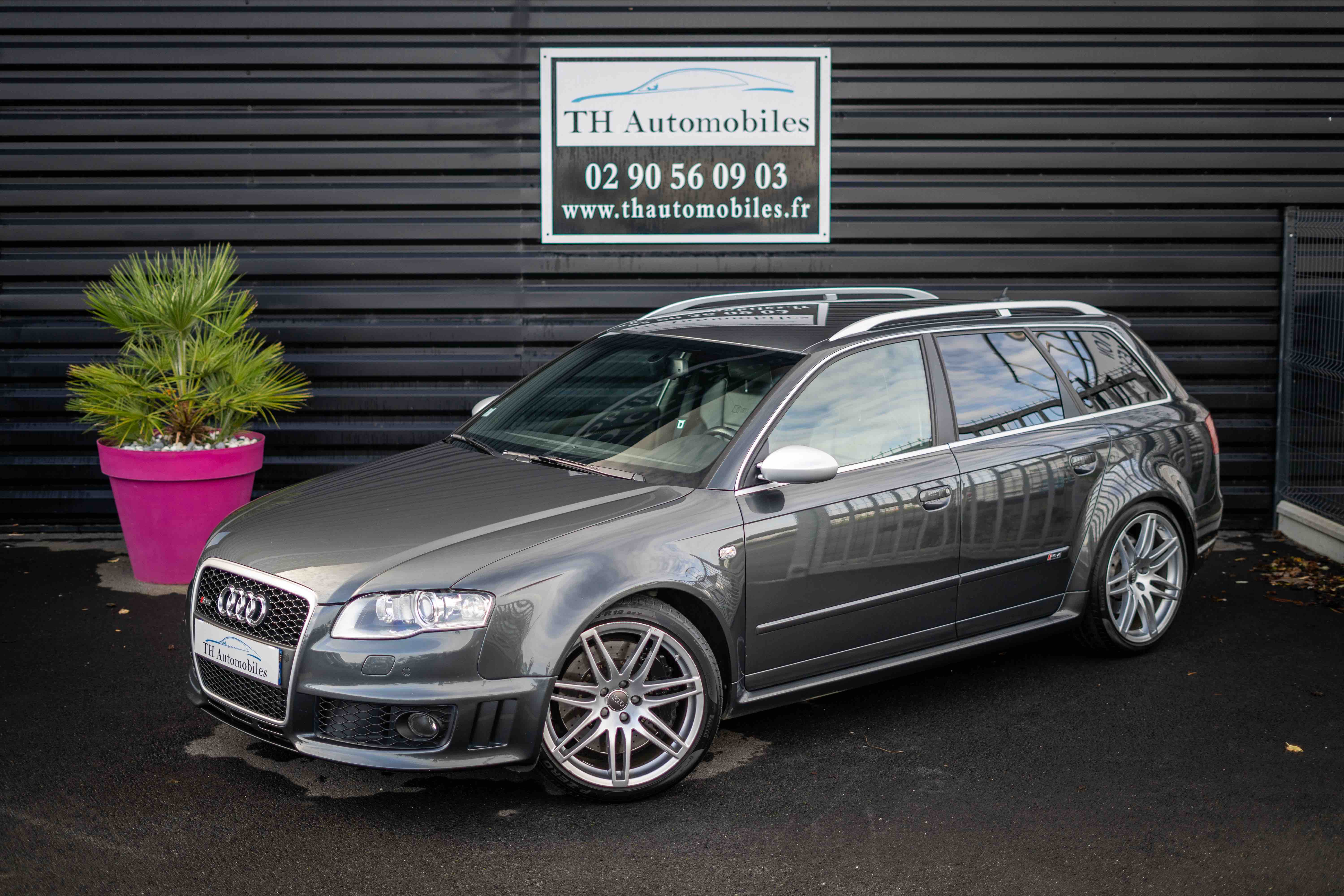 AUDI RS4 III AVANT 4.2 V8 FSI 420 QUATTRO