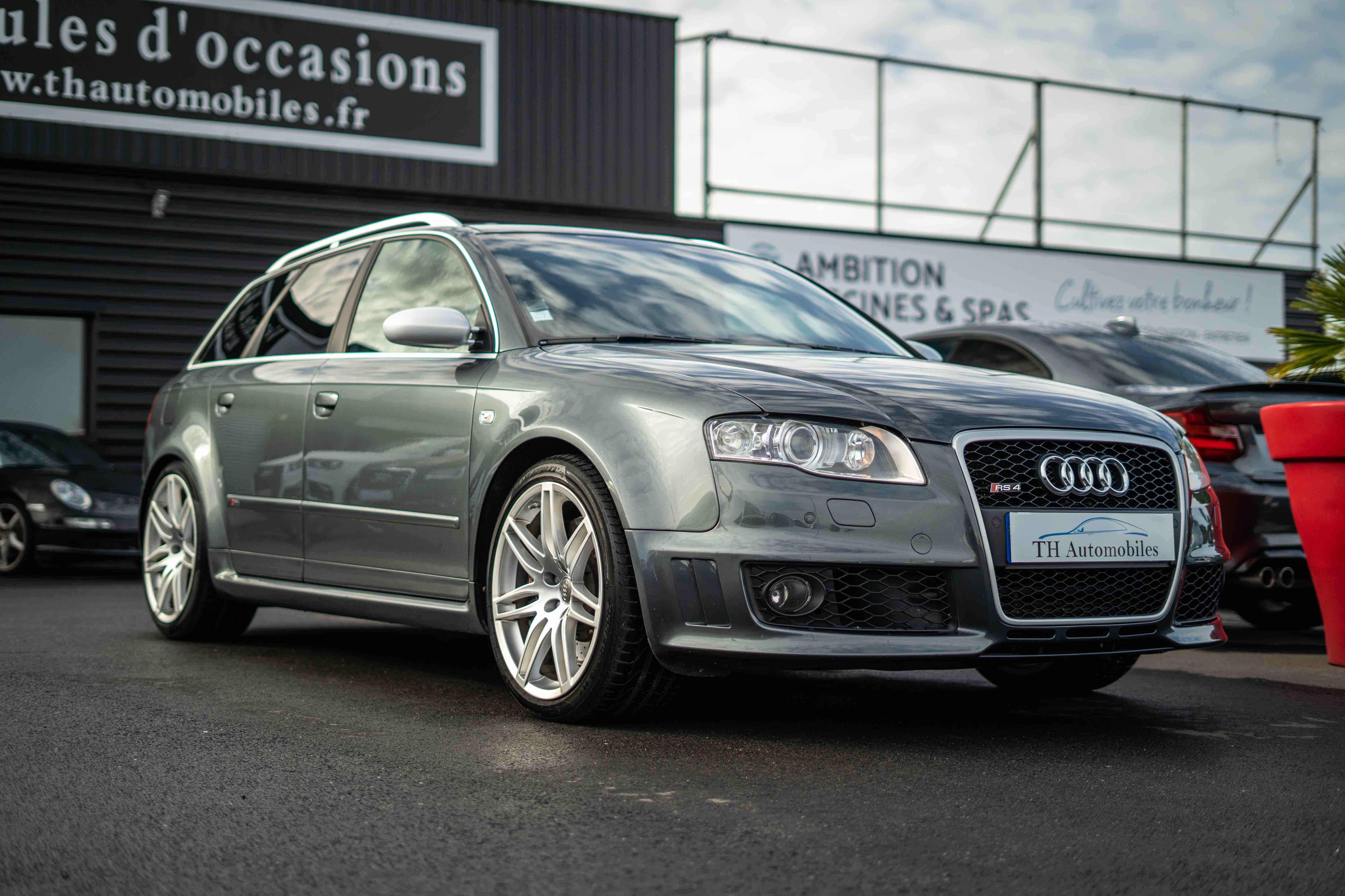 AUDI RS4 III AVANT 4.2 V8 FSI 420 QUATTRO