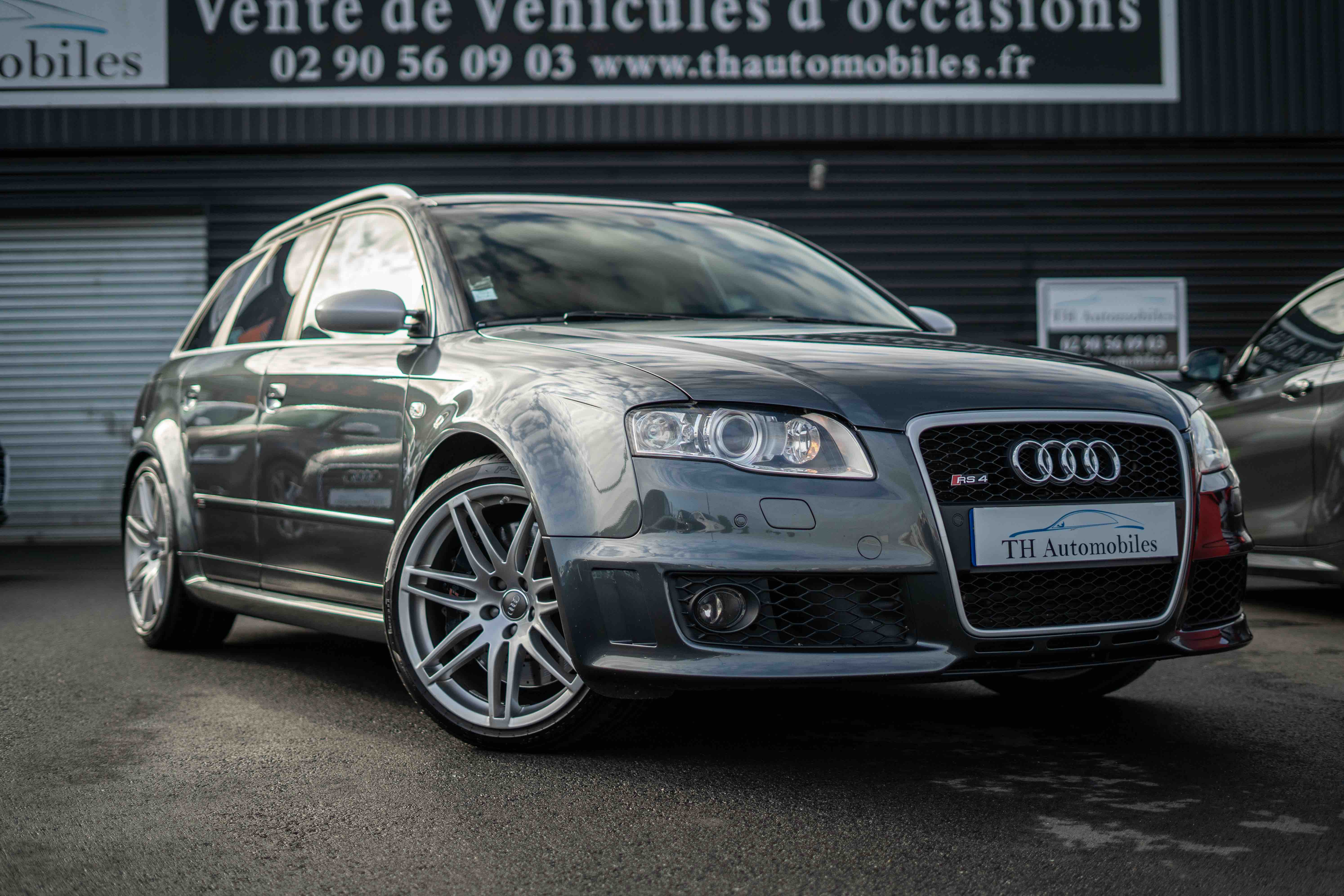 AUDI RS4 III AVANT 4.2 V8 FSI 420 QUATTRO