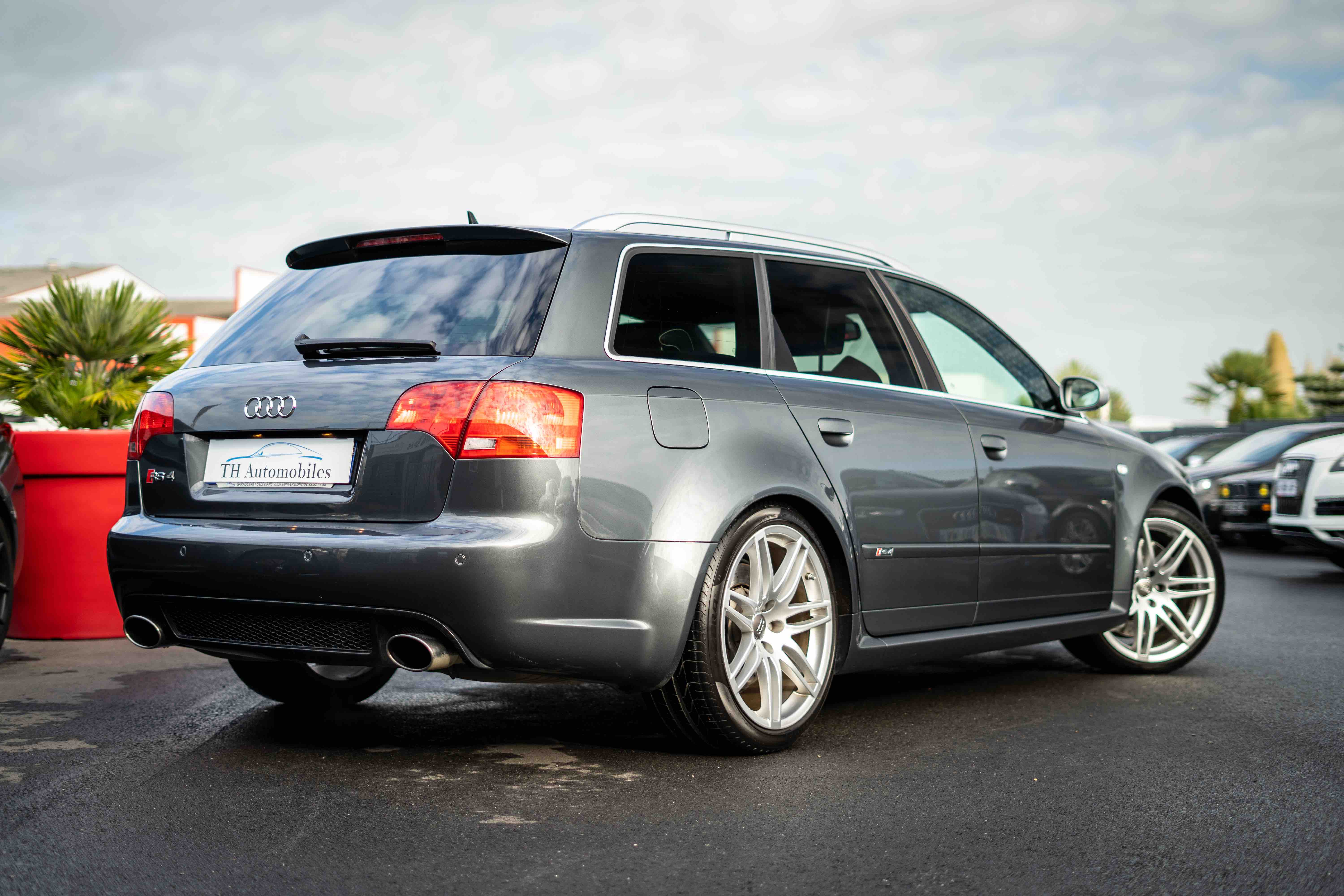 AUDI RS4 III AVANT 4.2 V8 FSI 420 QUATTRO