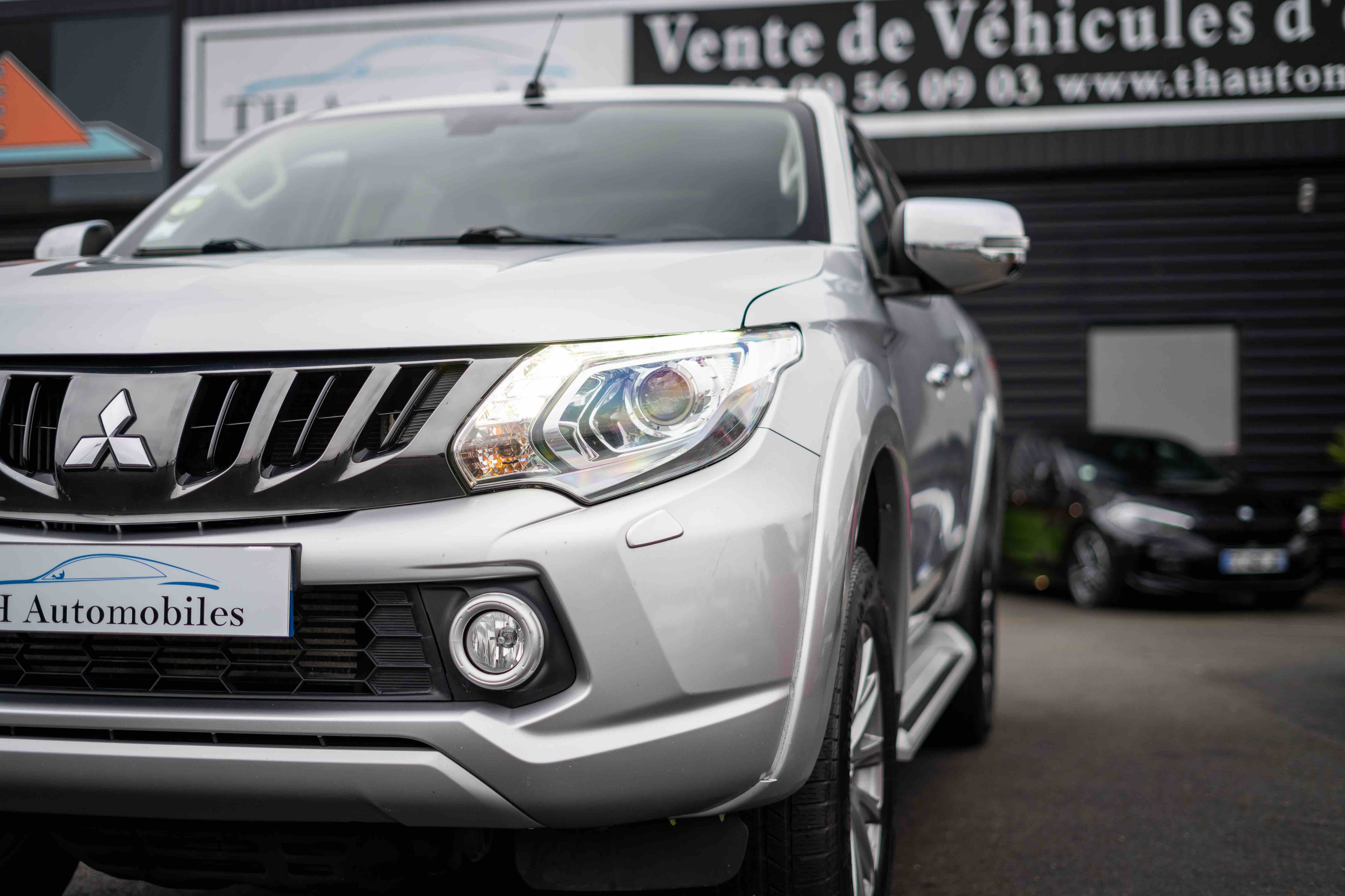 MITSUBISHI L200 DOUBLE CABINE 2.4DI-D 181ch INSTYLE BVA