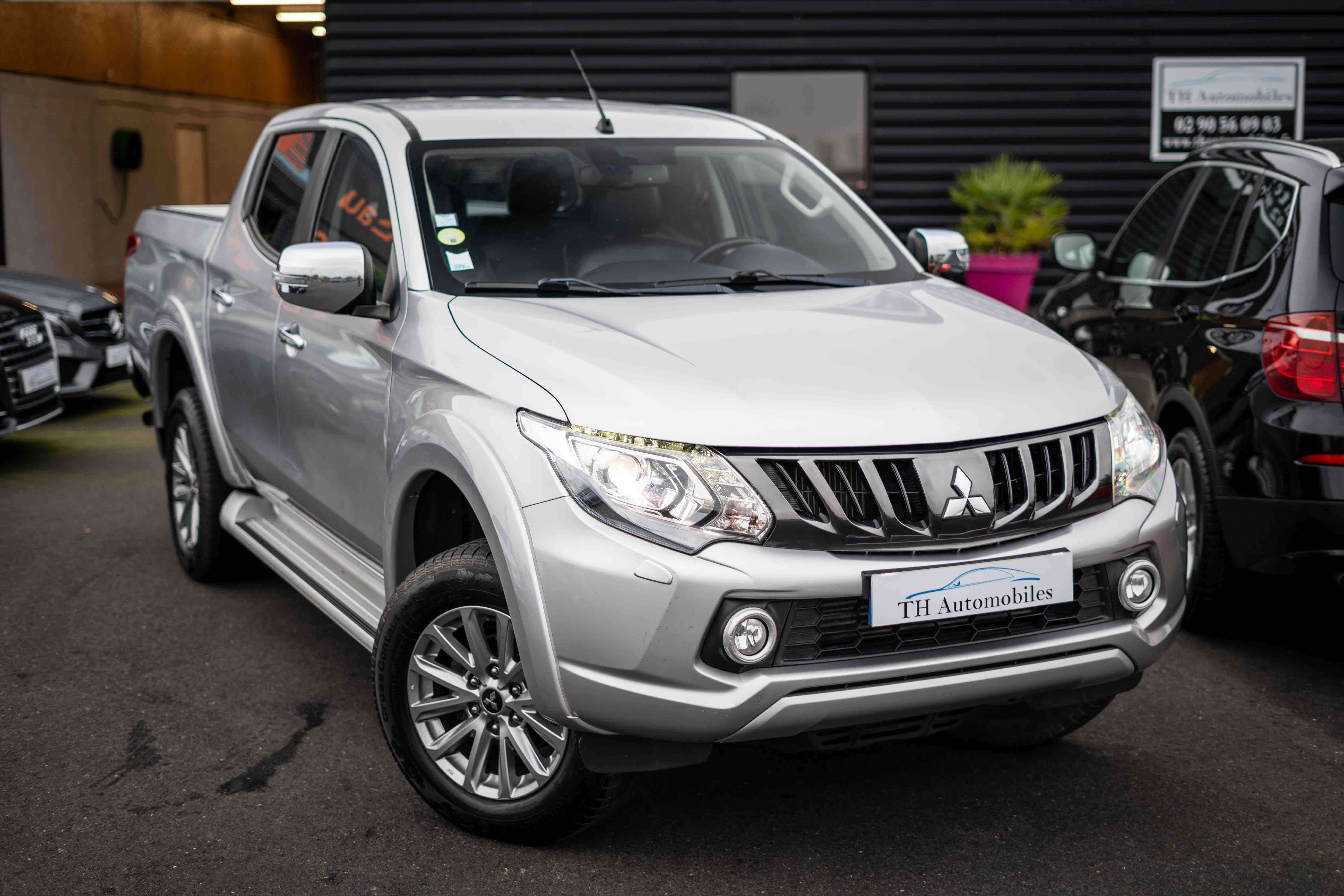 MITSUBISHI L200 DOUBLE CABINE 2.4DI-D 181ch INSTYLE BVA