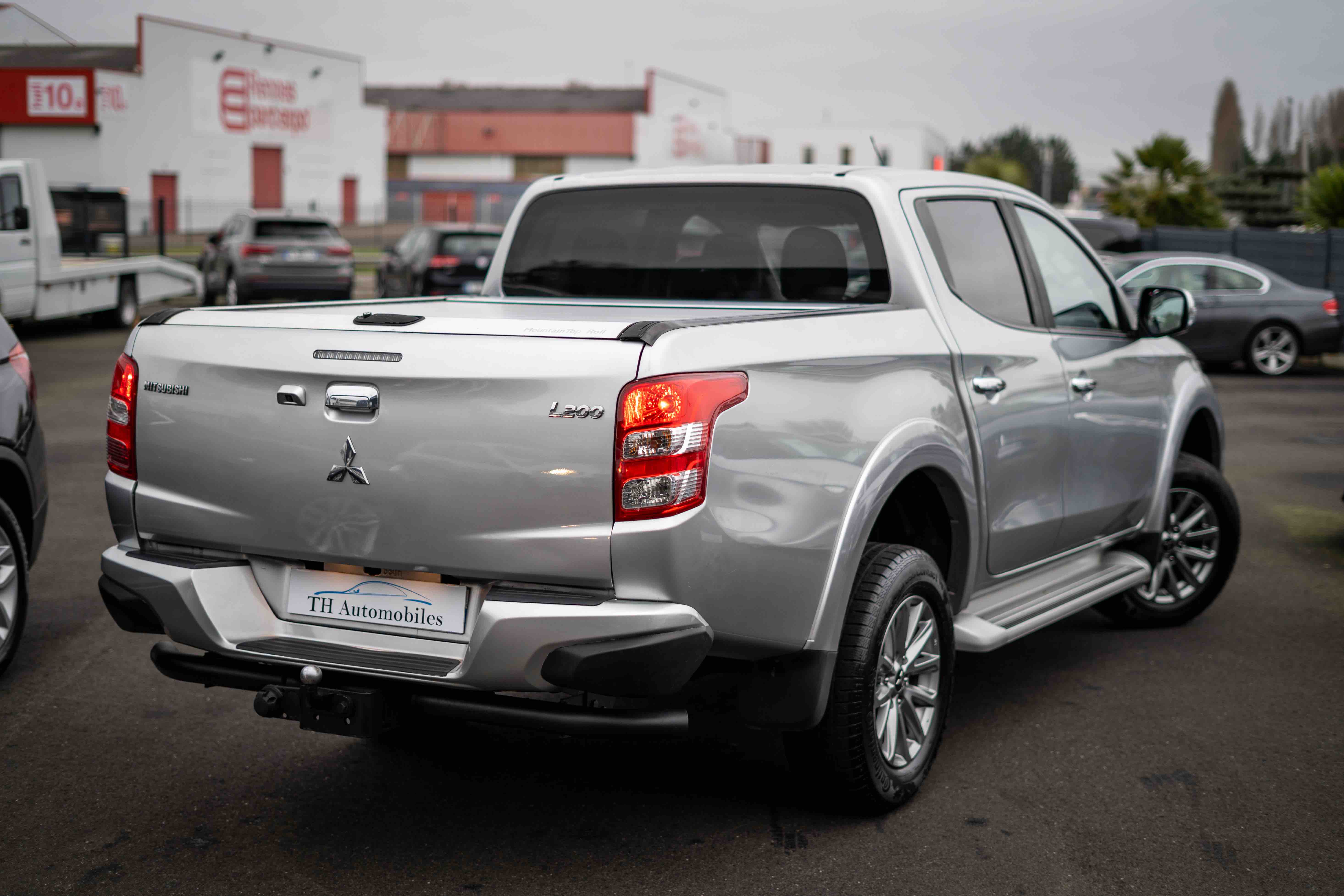 MITSUBISHI L200 DOUBLE CABINE 2.4DI-D 181ch INSTYLE BVA