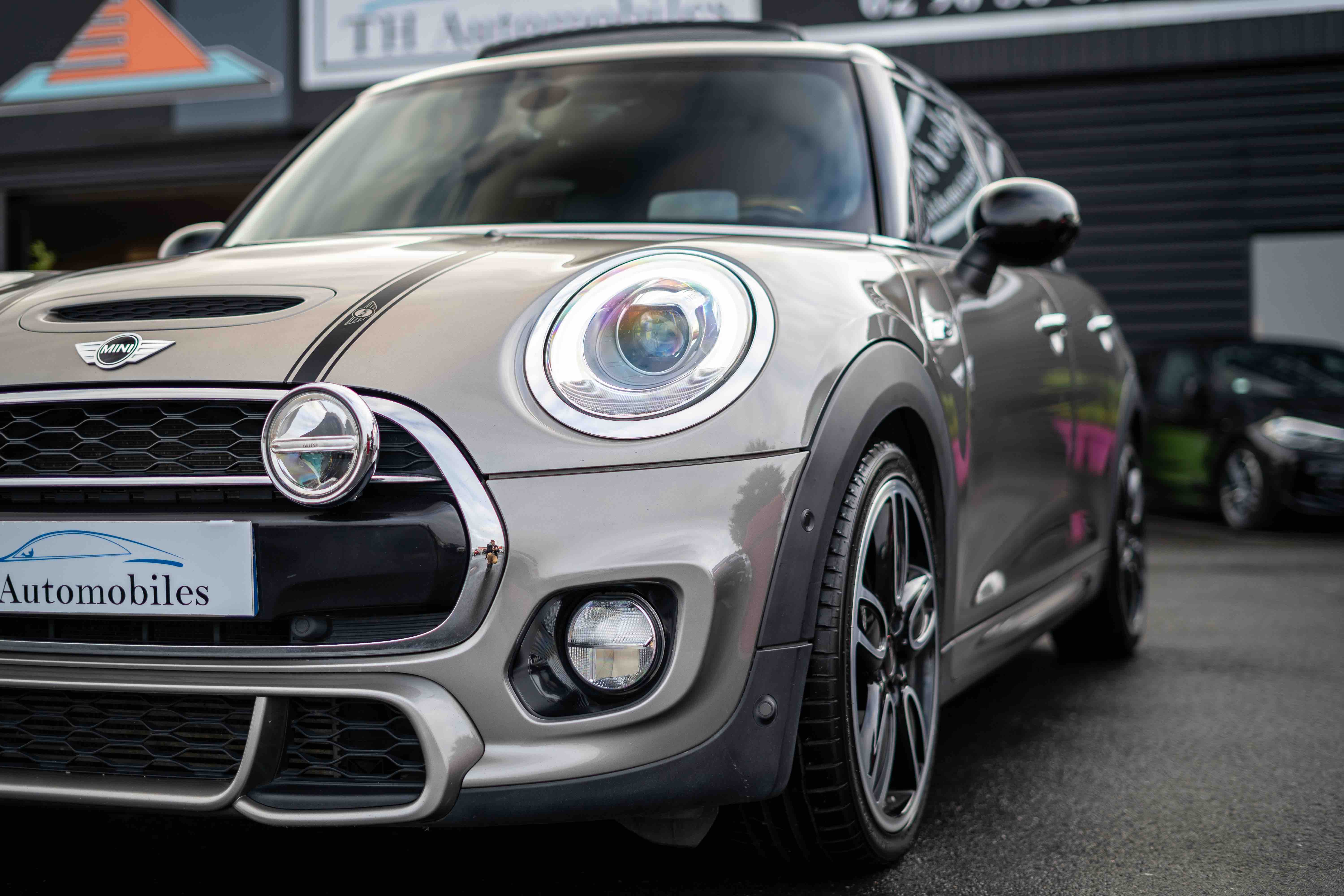 MINI III 2.0 COOPER S 192ch FINITION JOHN COOPER WORKS 5P