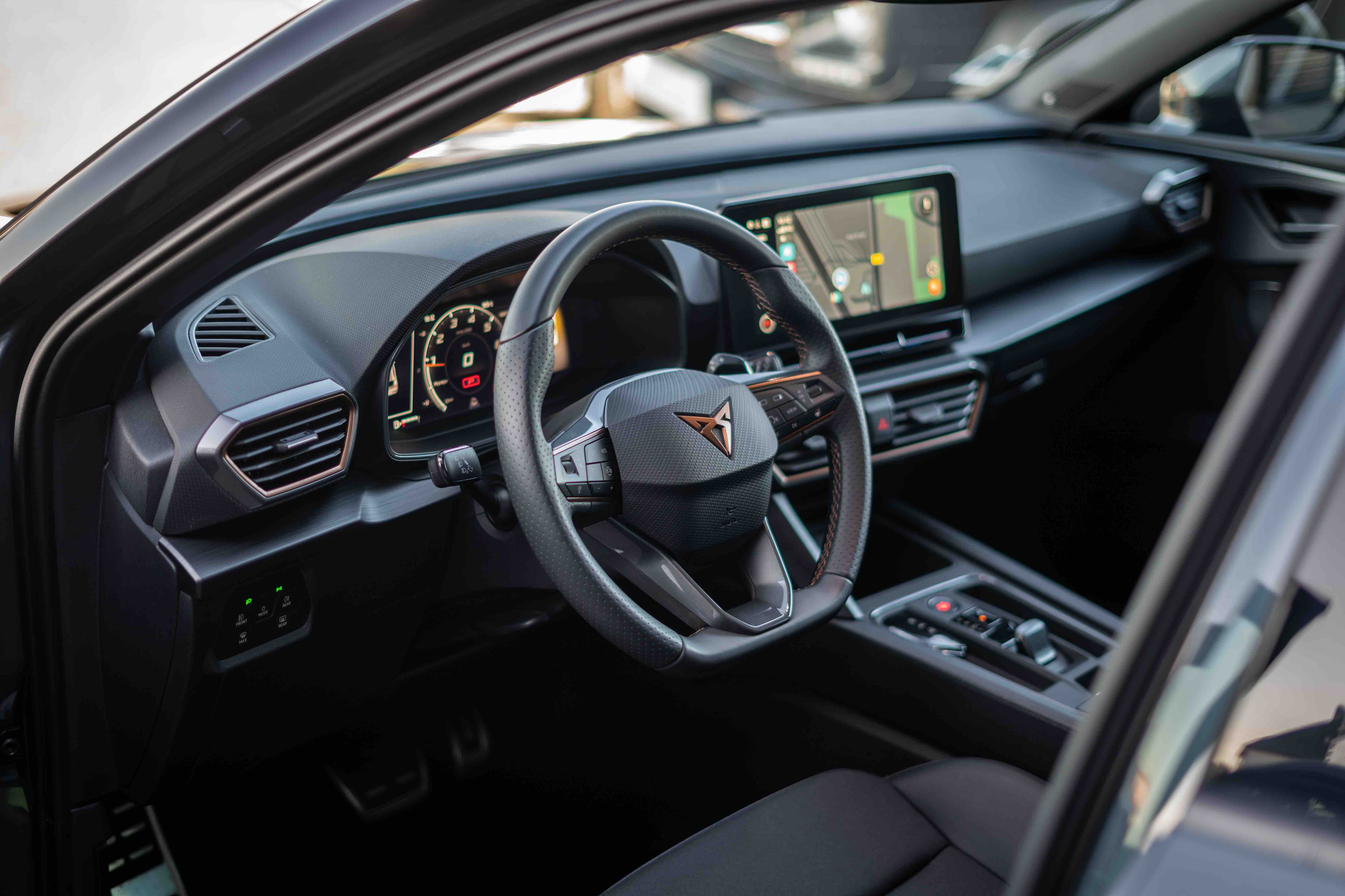 CUPRA LEON (2) 2.0 TSI 300 DSG7 VZ