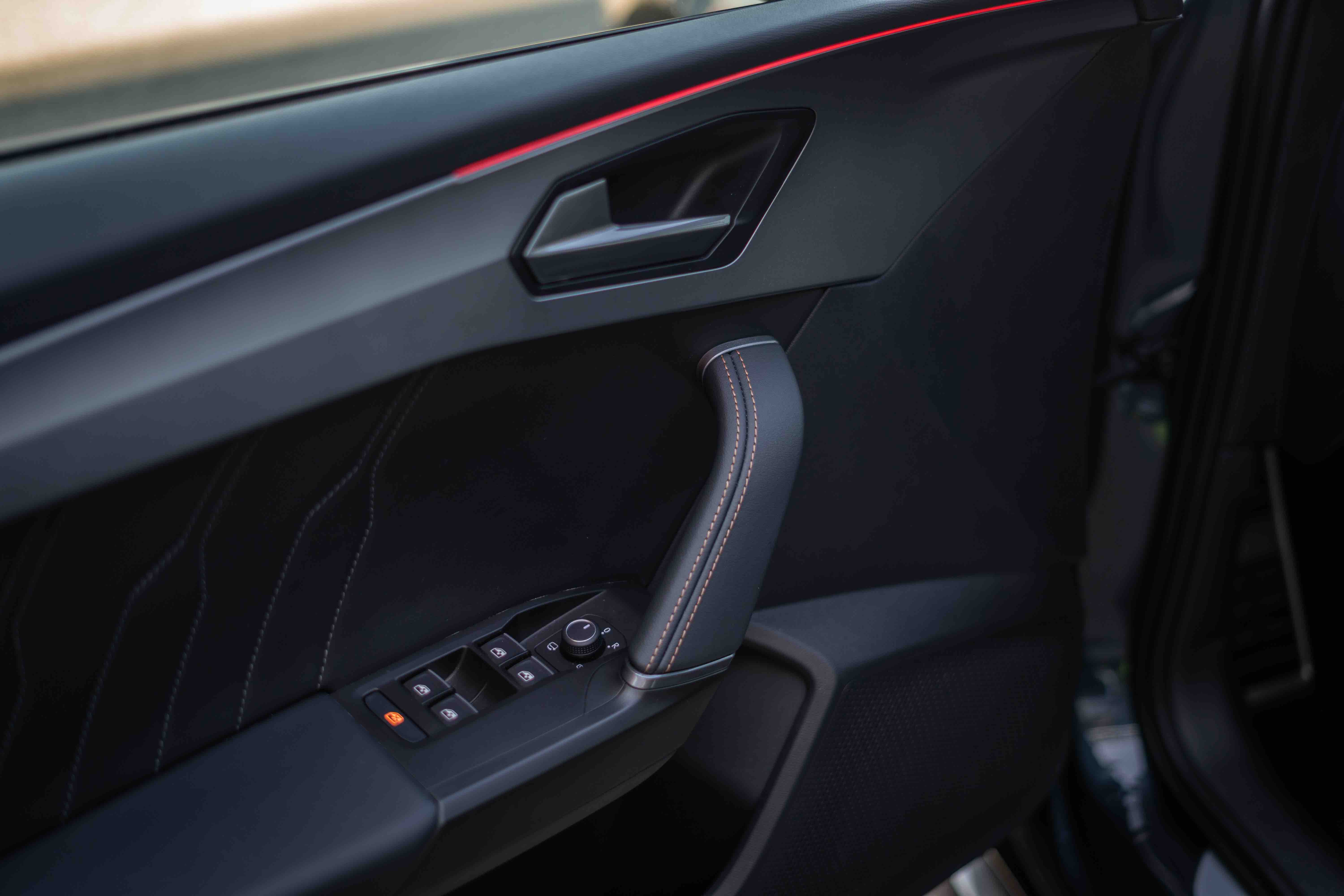CUPRA LEON (2) 2.0 TSI 300 DSG7 VZ