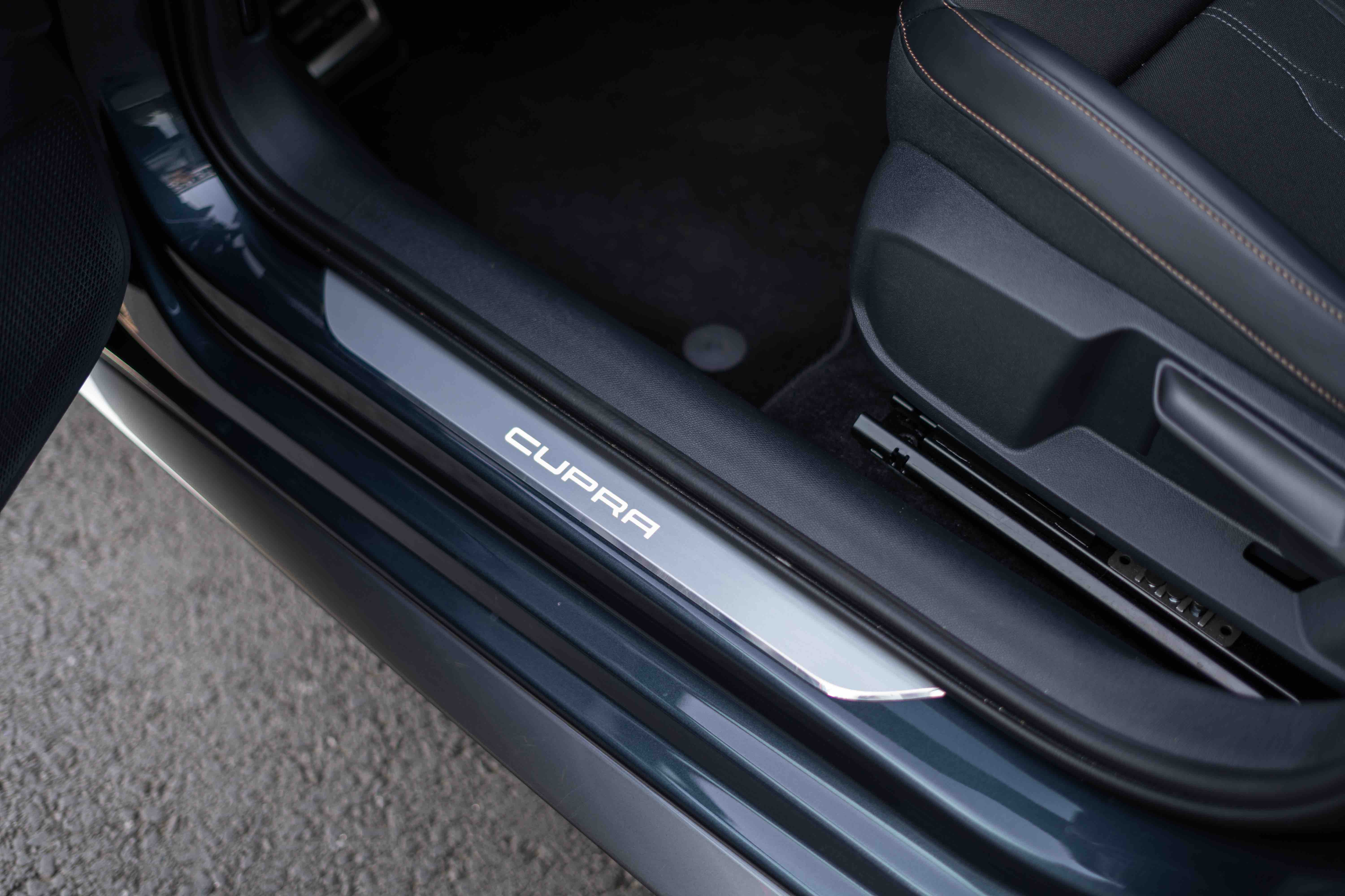 CUPRA LEON (2) 2.0 TSI 300 DSG7 VZ