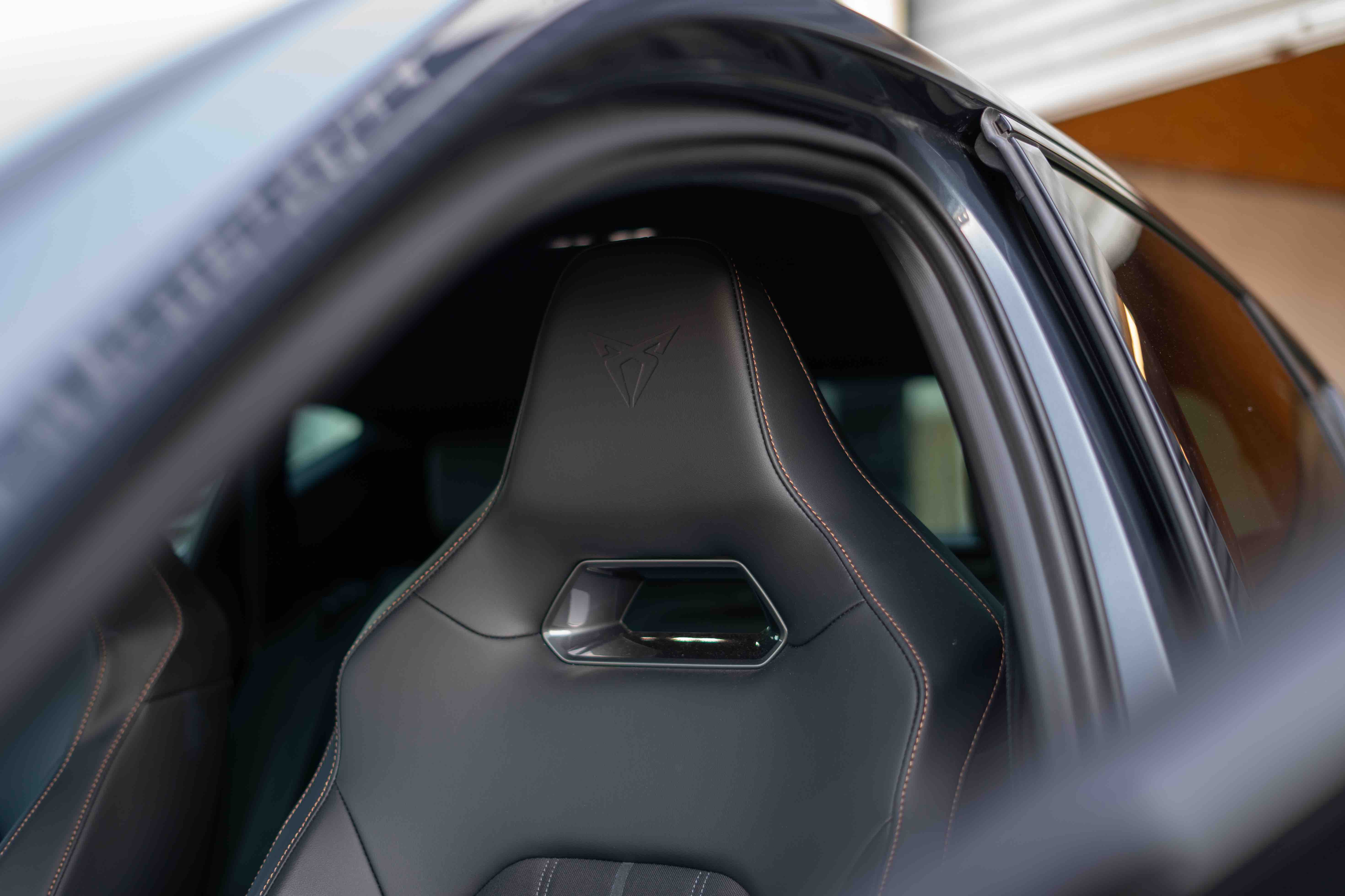 CUPRA LEON (2) 2.0 TSI 300 DSG7 VZ