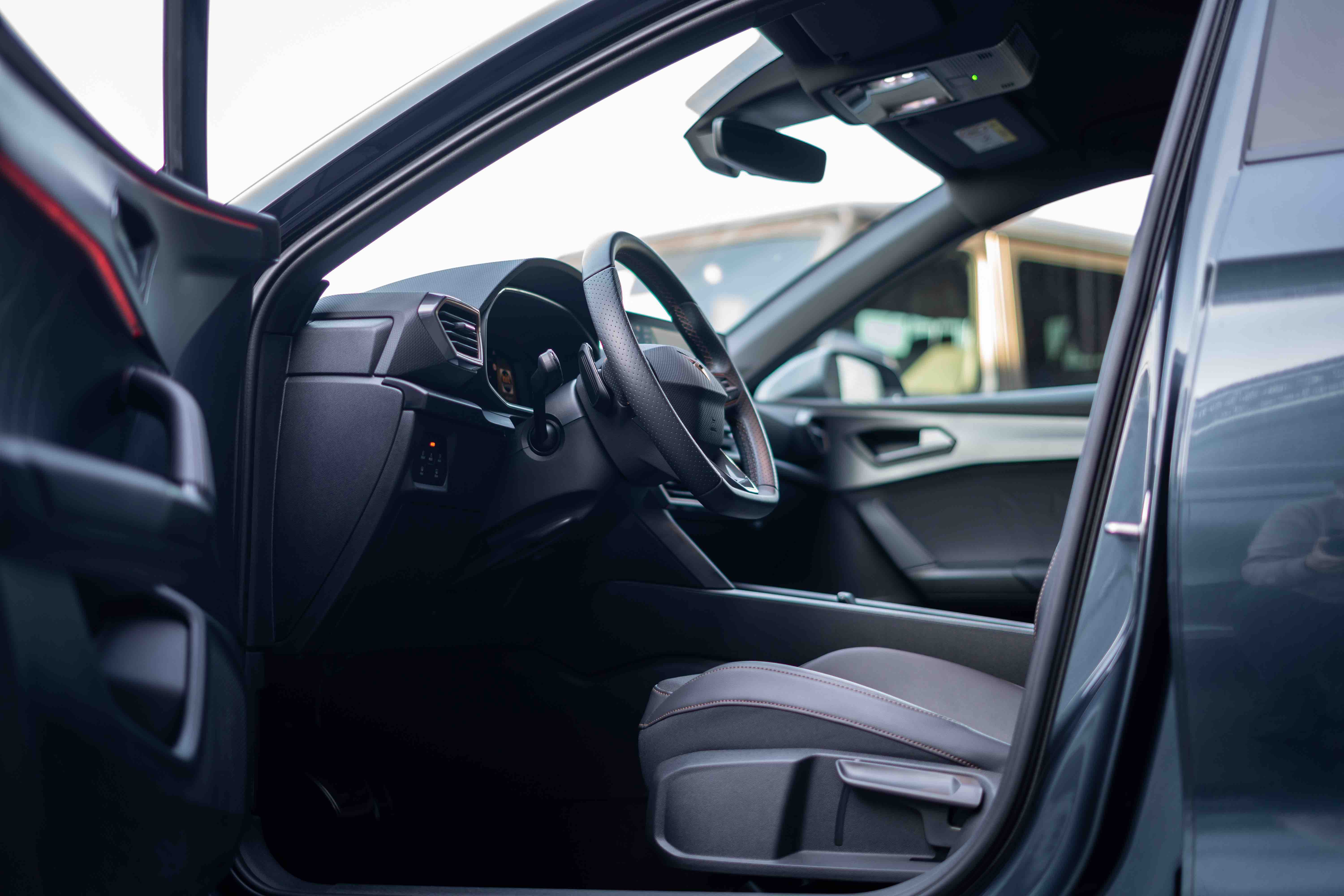 CUPRA LEON (2) 2.0 TSI 300 DSG7 VZ