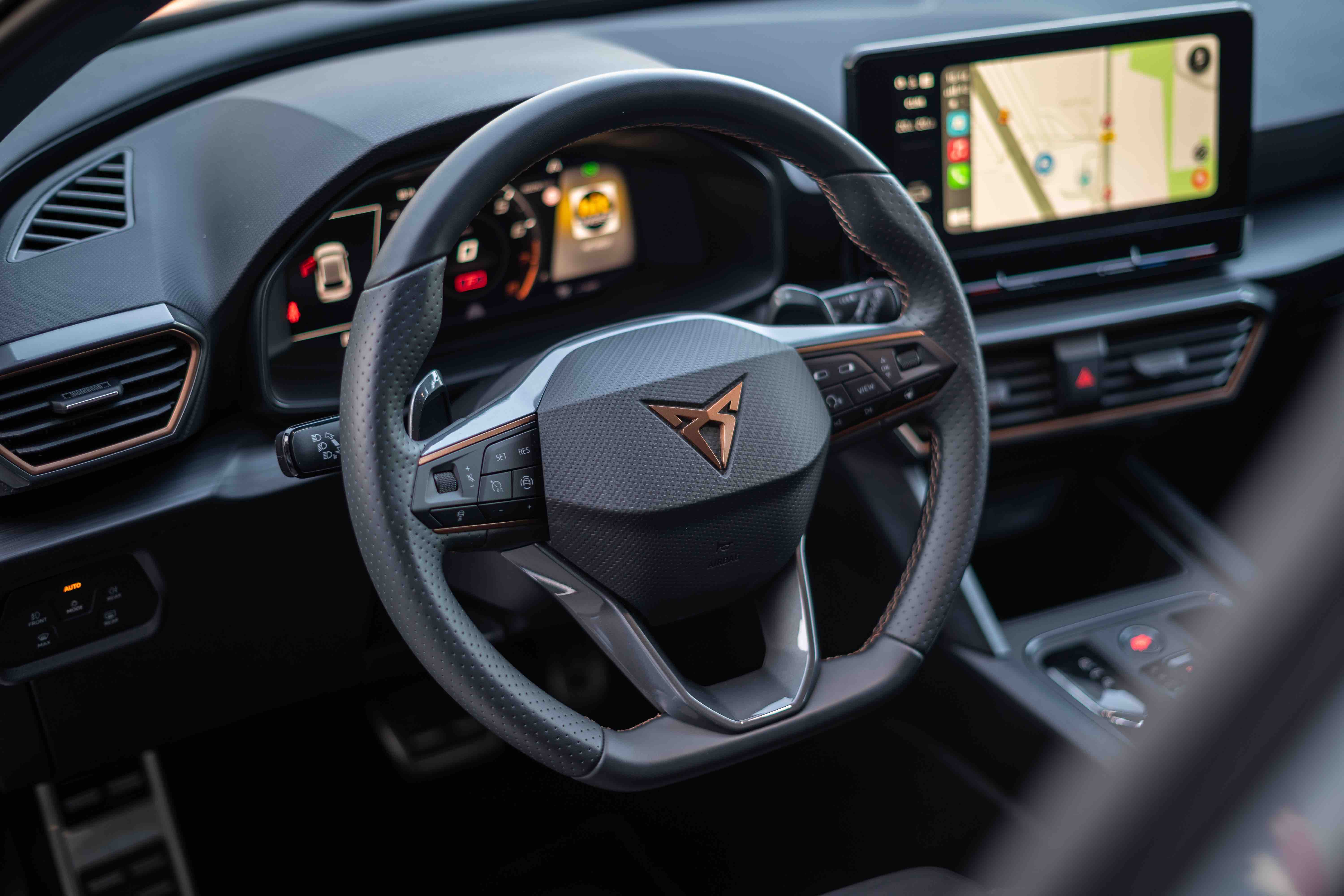 CUPRA LEON (2) 2.0 TSI 300 DSG7 VZ