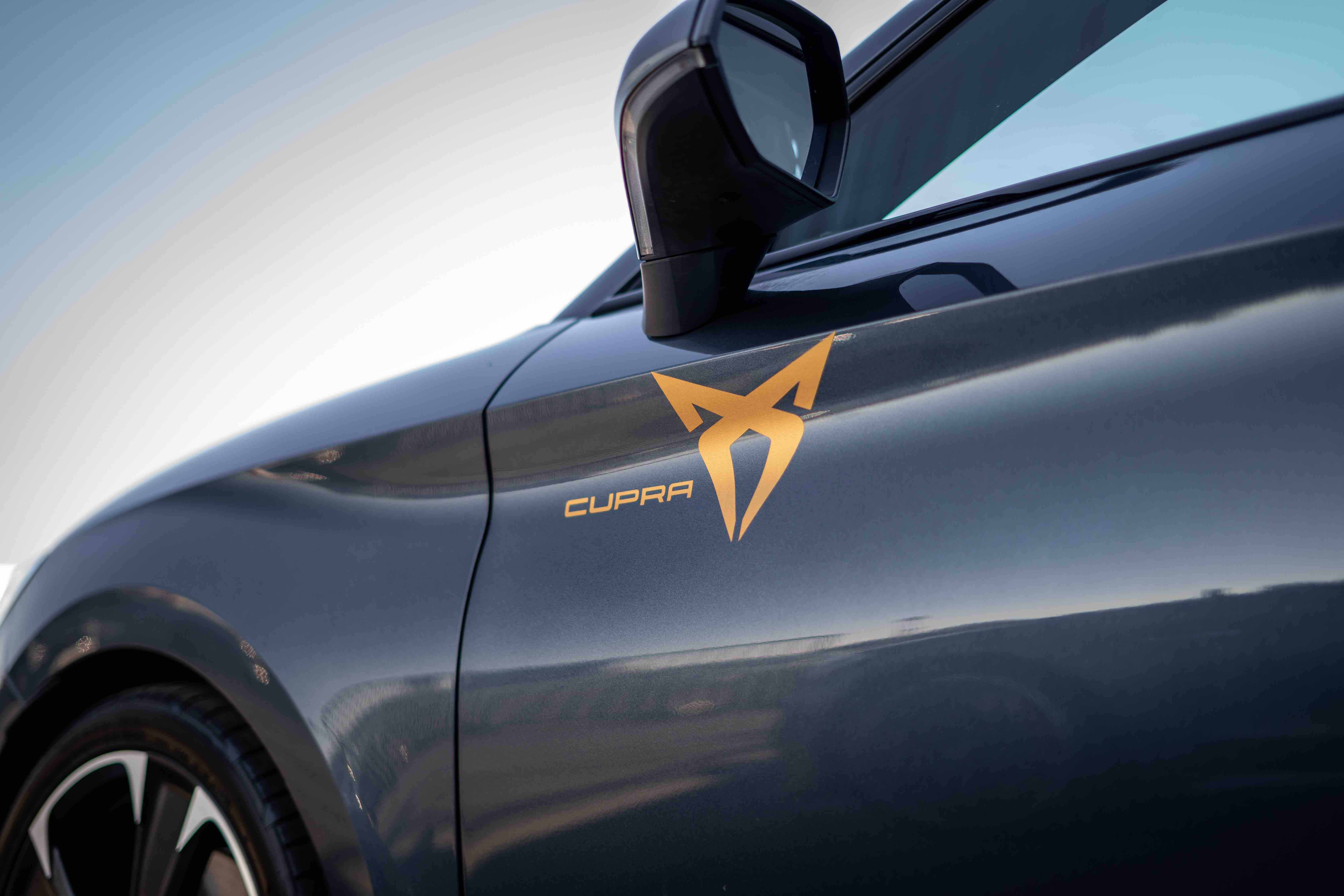 CUPRA LEON (2) 2.0 TSI 300 DSG7 VZ