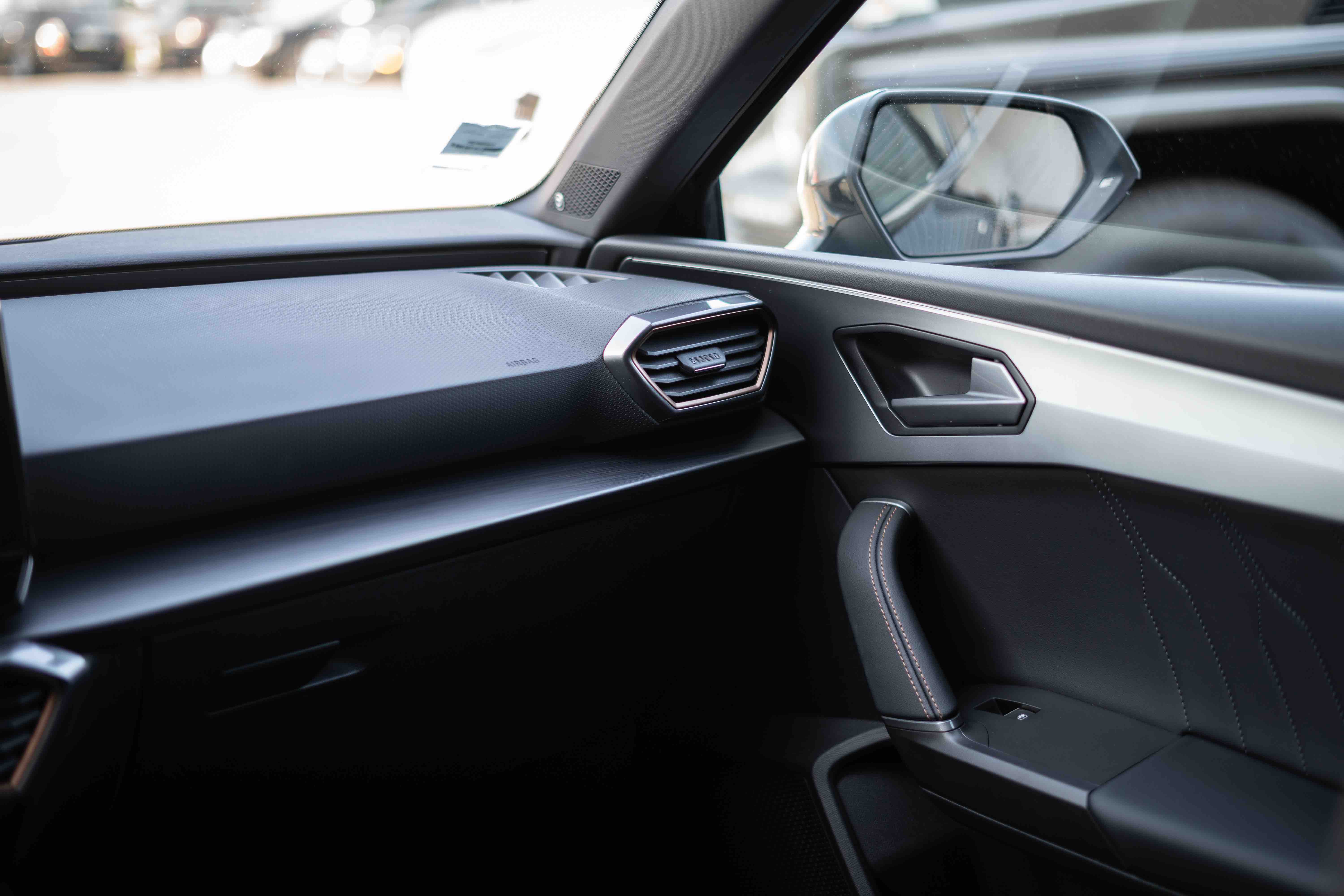 CUPRA LEON (2) 2.0 TSI 300 DSG7 VZ