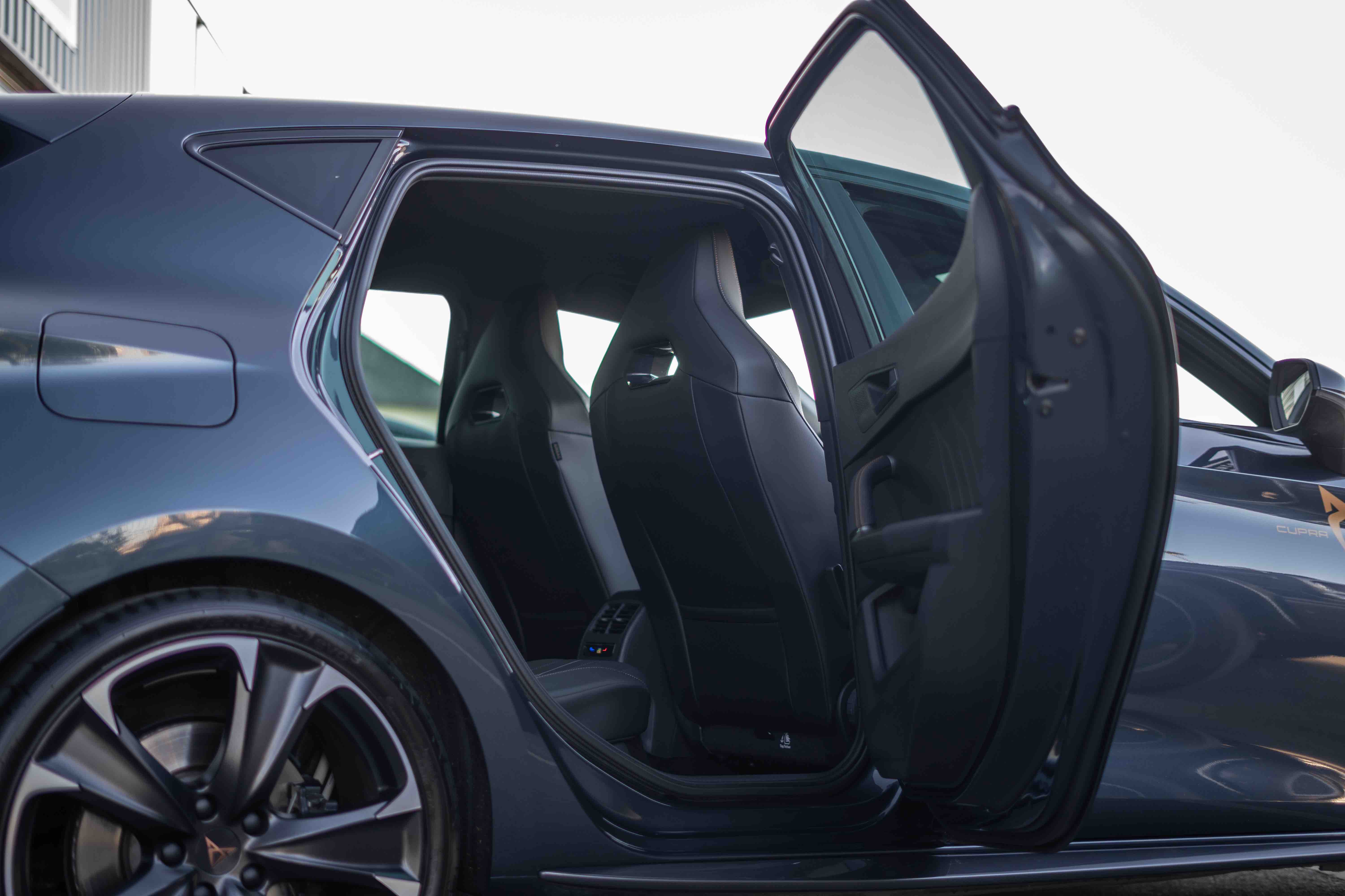 CUPRA LEON (2) 2.0 TSI 300 DSG7 VZ