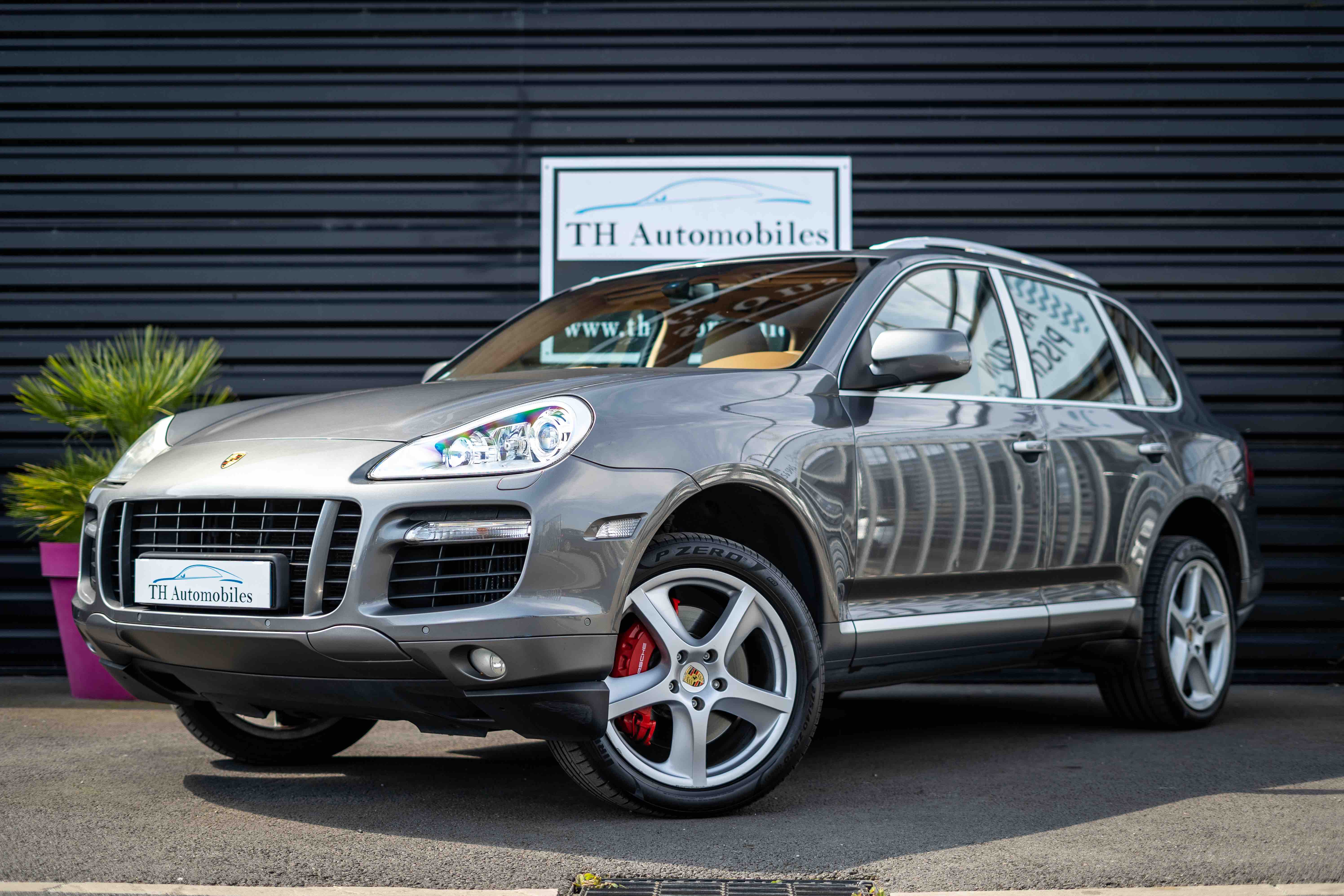 PORSCHE CAYENNE (2) 4.8 V8 500ch Turbo