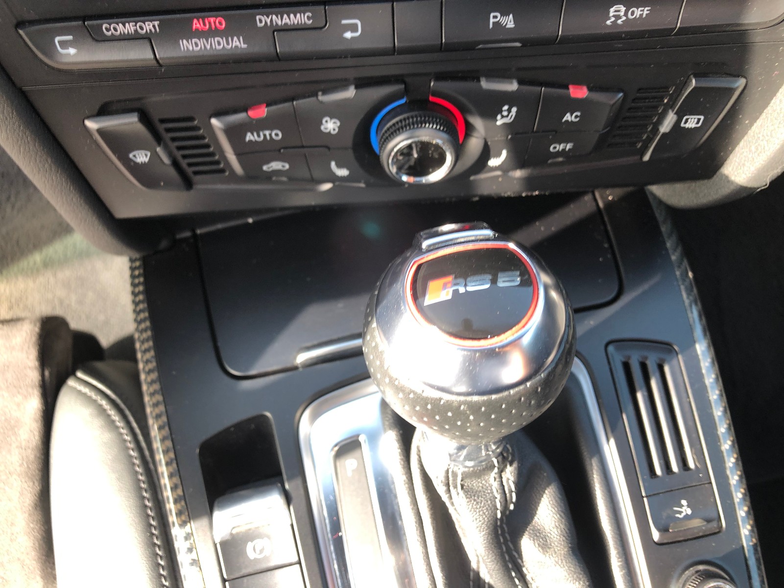 AUDI RS5 (2) 4.2 V8 