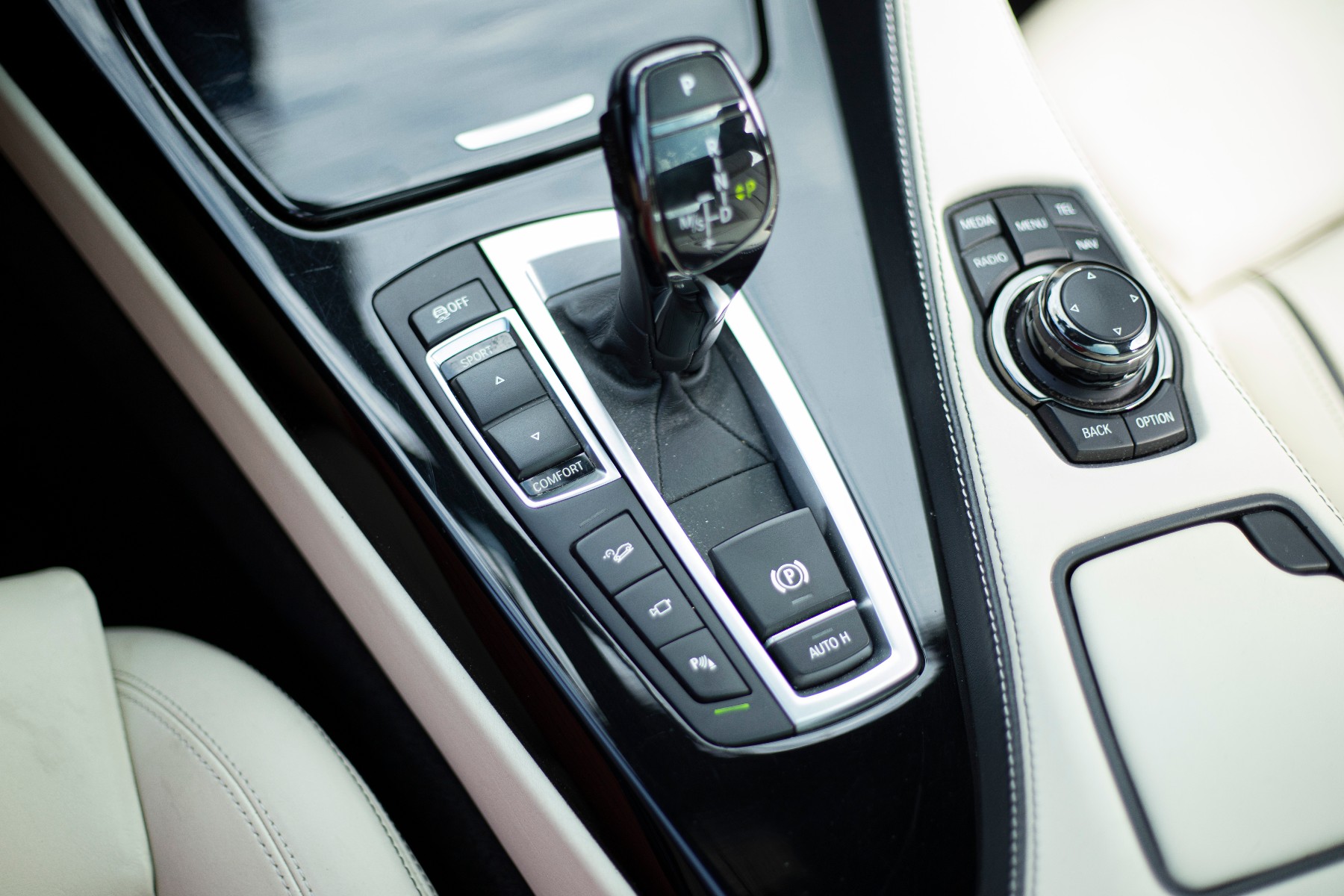 BMW SERIE 6 (F06) GRAN COUPE 650IA 450 XDRIVE EXCLUSIVE INDIVIDUAL