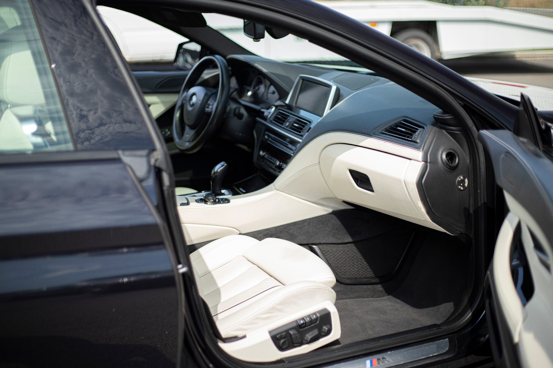 BMW SERIE 6 (F06) GRAN COUPE 650IA 450 XDRIVE EXCLUSIVE INDIVIDUAL