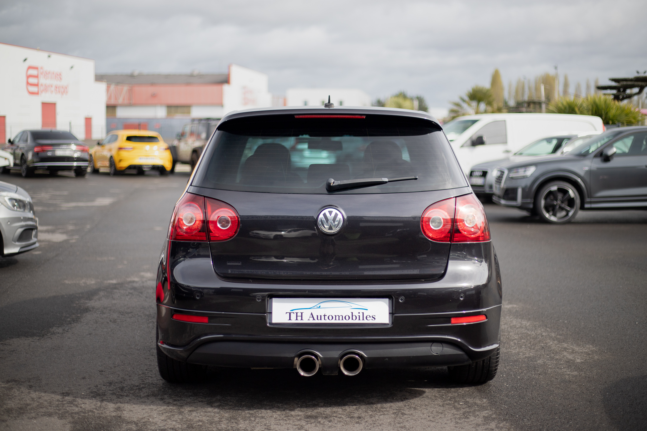 VOLKSWAGEN GOLF V R32 3.2 V6 FSI 250 4MOTION 5P