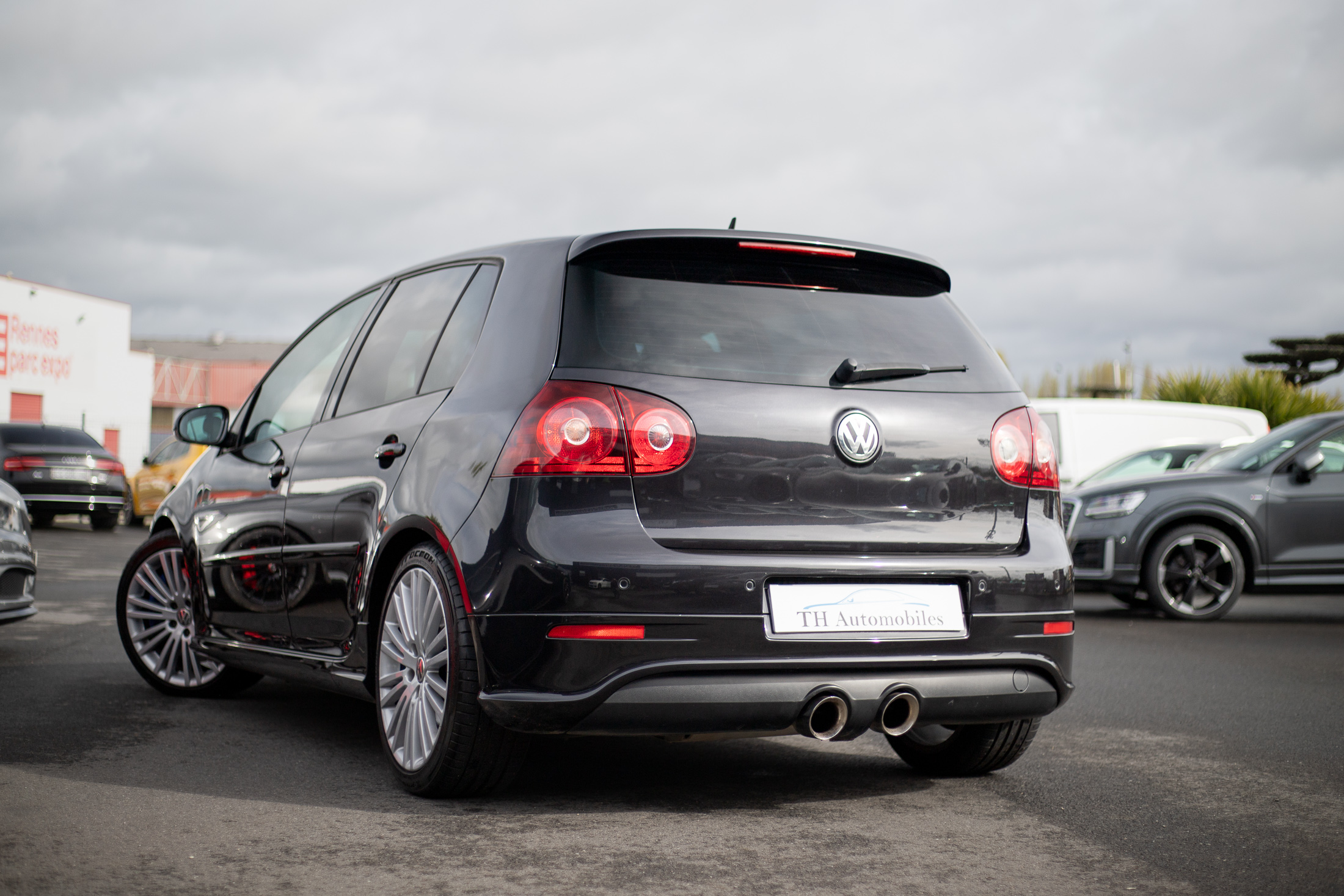 VOLKSWAGEN GOLF V R32 3.2 V6 FSI 250 4MOTION 5P