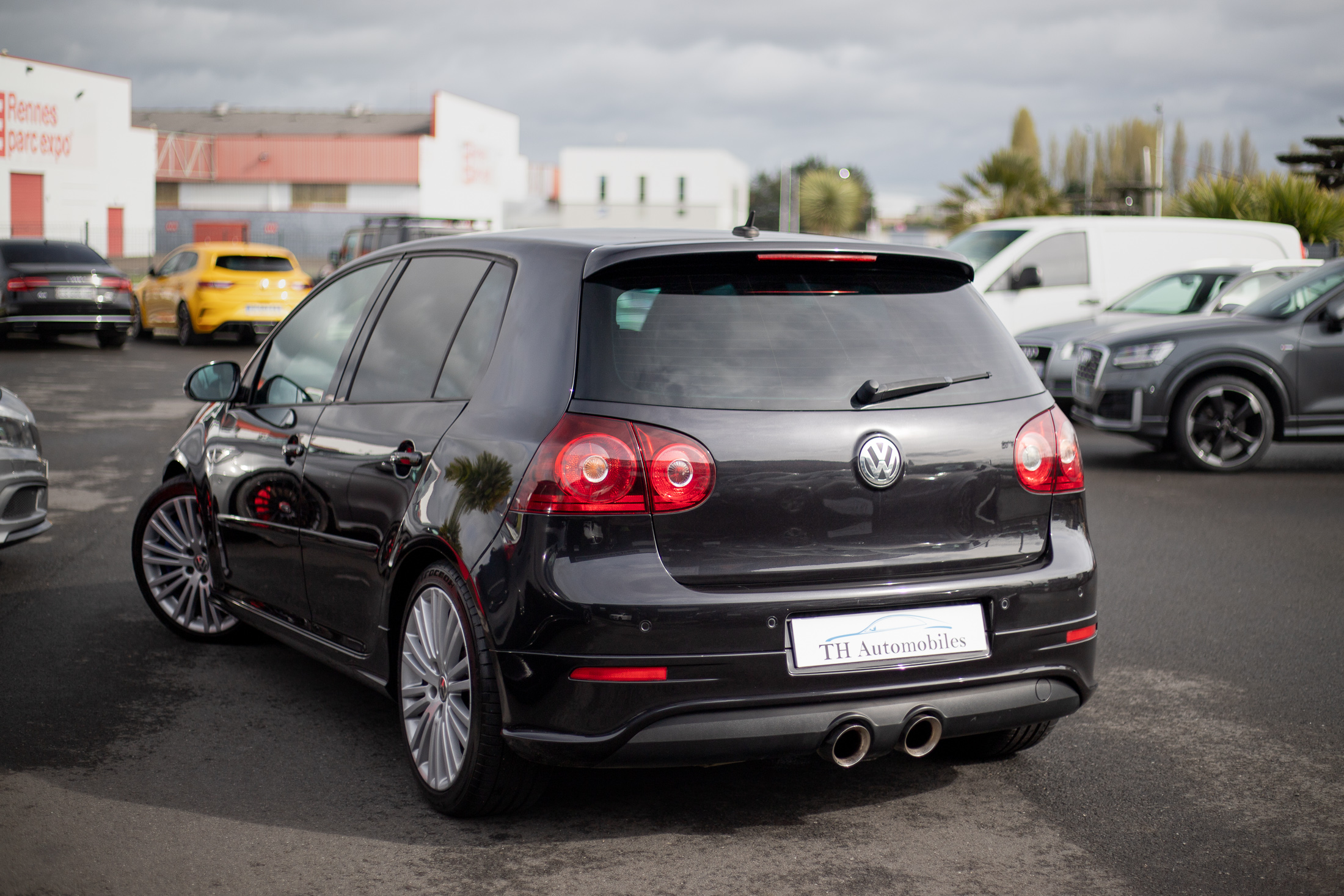 VOLKSWAGEN GOLF V R32 3.2 V6 FSI 250 4MOTION 5P