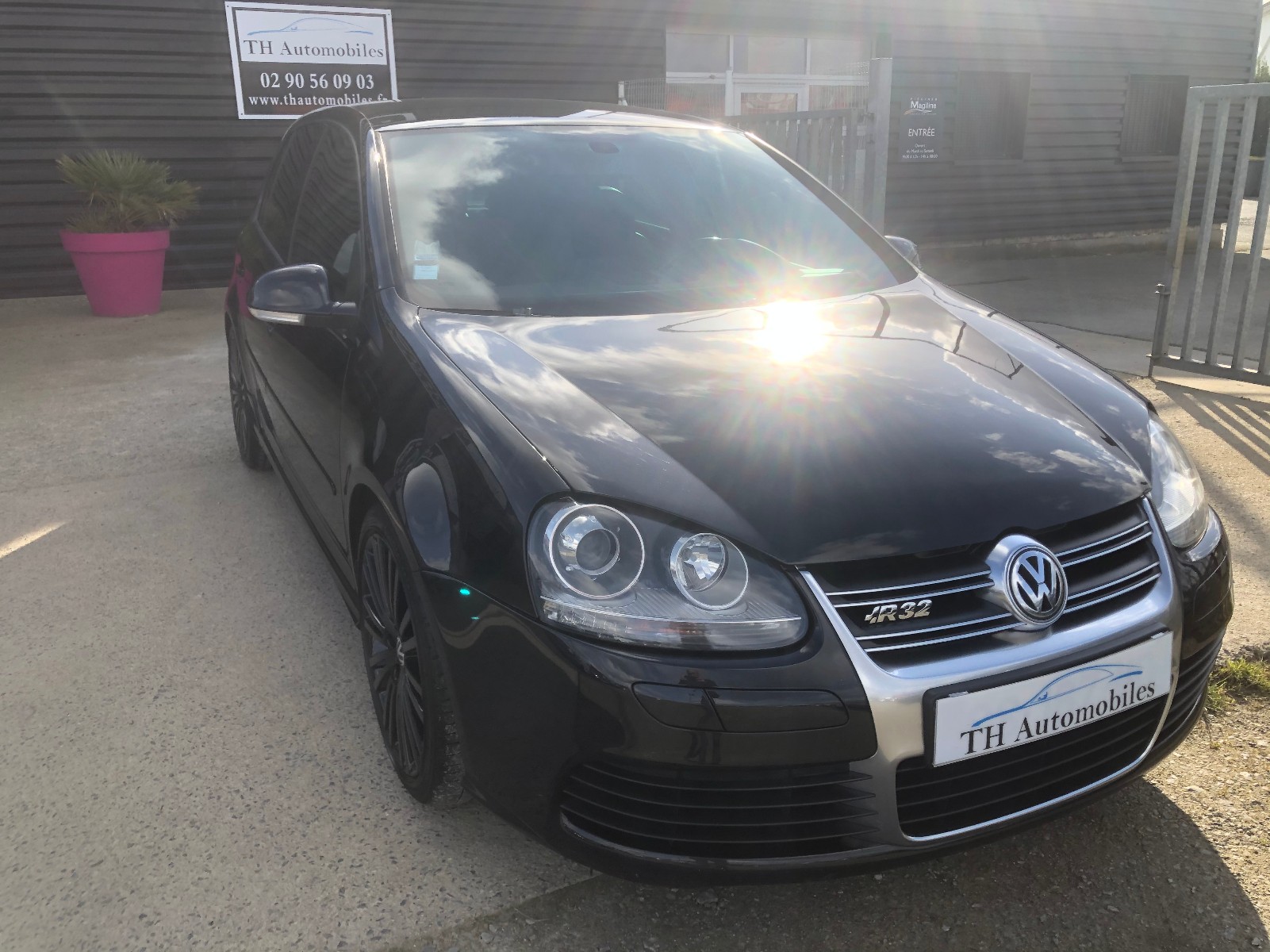 VOLKSWAGEN GOLF 5 R32