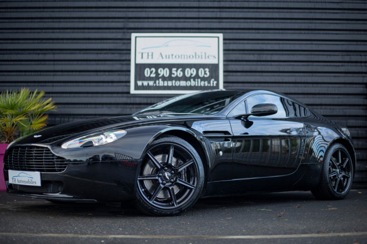 ASTON MARTIN VANTAGE - COUPE V8 SEQUENTIELLE ASTON MARTIN VANTAGE - COUPE V8 SEQUENTIELLE