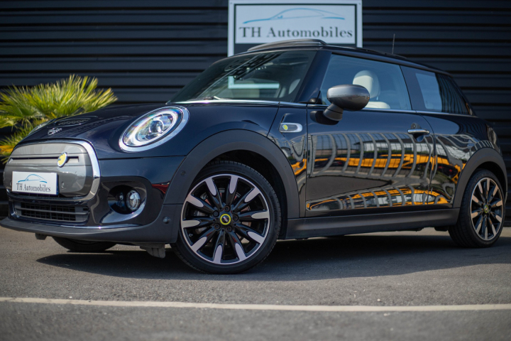 MINI MINI III (F56) 2.0 COOPER 184 SE FINITION YOURS BVA 32.6 KWH MINI MINI III (F56) 2.0 COOPER 184 SE FINITION YOURS BVA 32.6 KWH